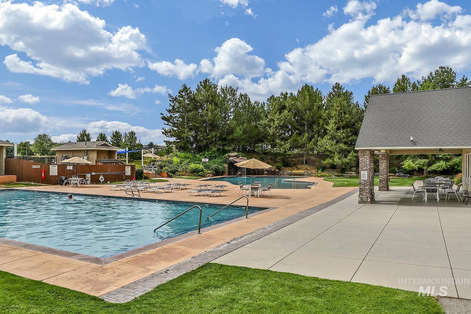 5562 S Impatiens Place, Boise, Idaho 83716-7000, 3 Bedrooms, 2 Bathrooms, Residential For Sale, Price $529,900,MLS 98973104