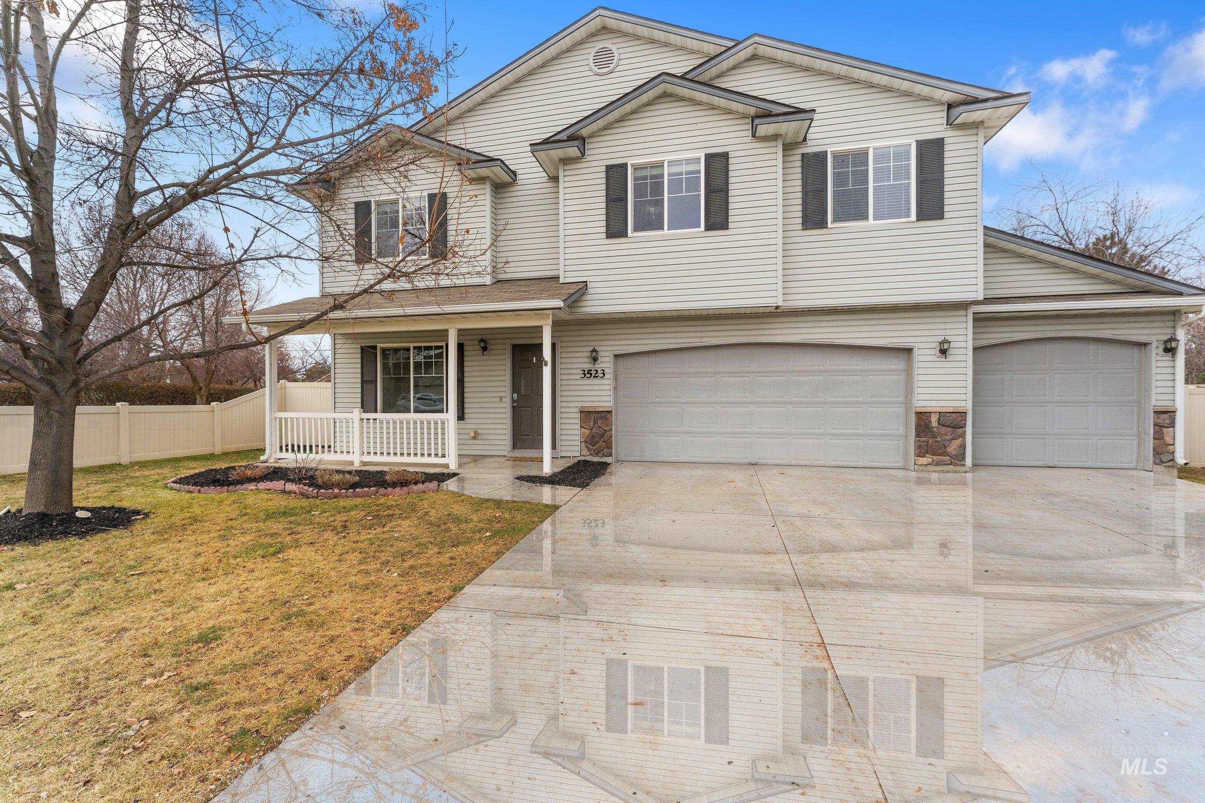 3523 S High Springs St, Nampa, Idaho 83686, 4 Bedrooms, 2.5 Bathrooms, Residential For Sale, Price $450,000,MLS 98973108