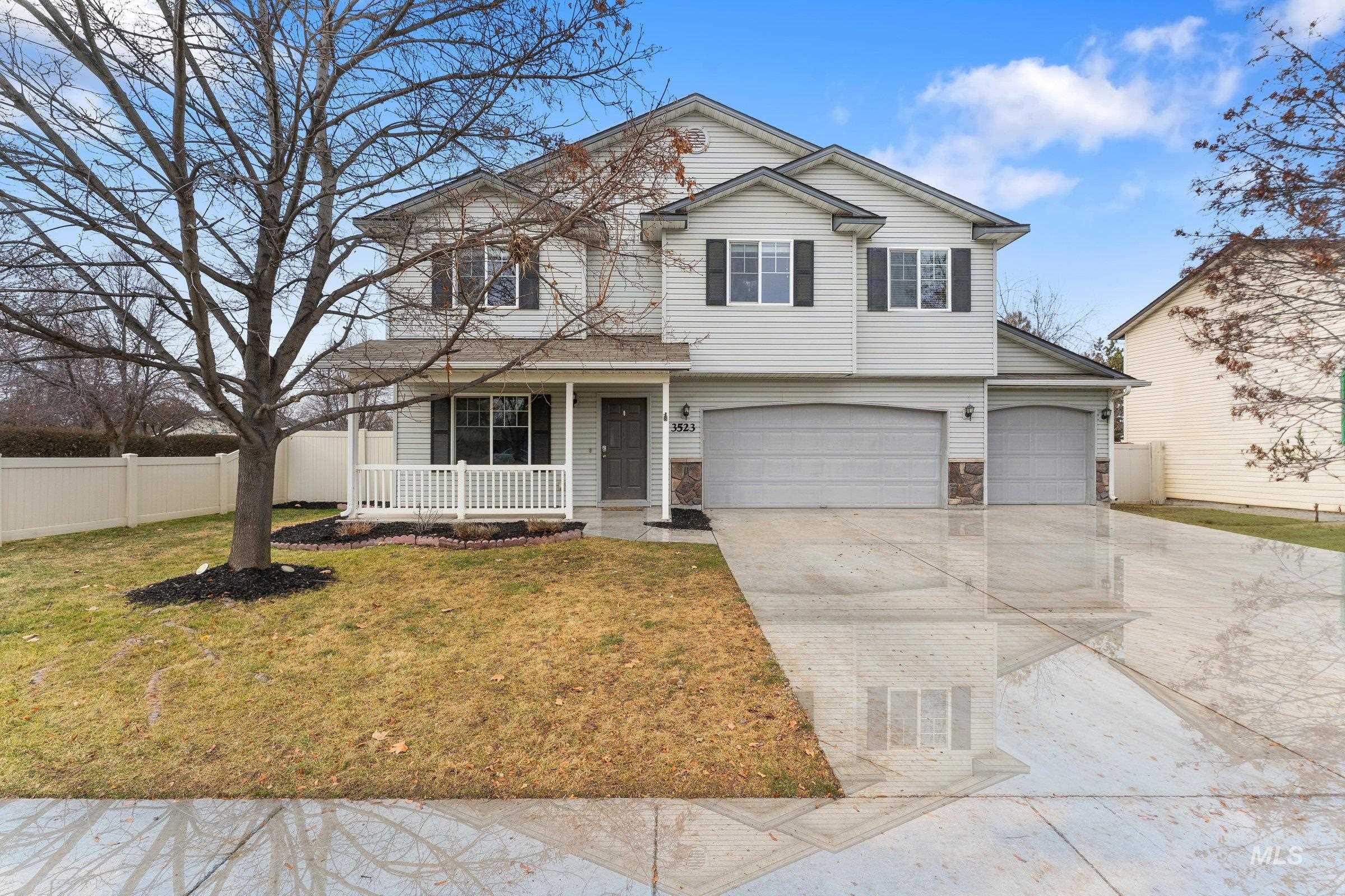 3523 S High Springs St, Nampa, Idaho 83686, 4 Bedrooms, 2.5 Bathrooms, Residential For Sale, Price $450,000,MLS 98973108