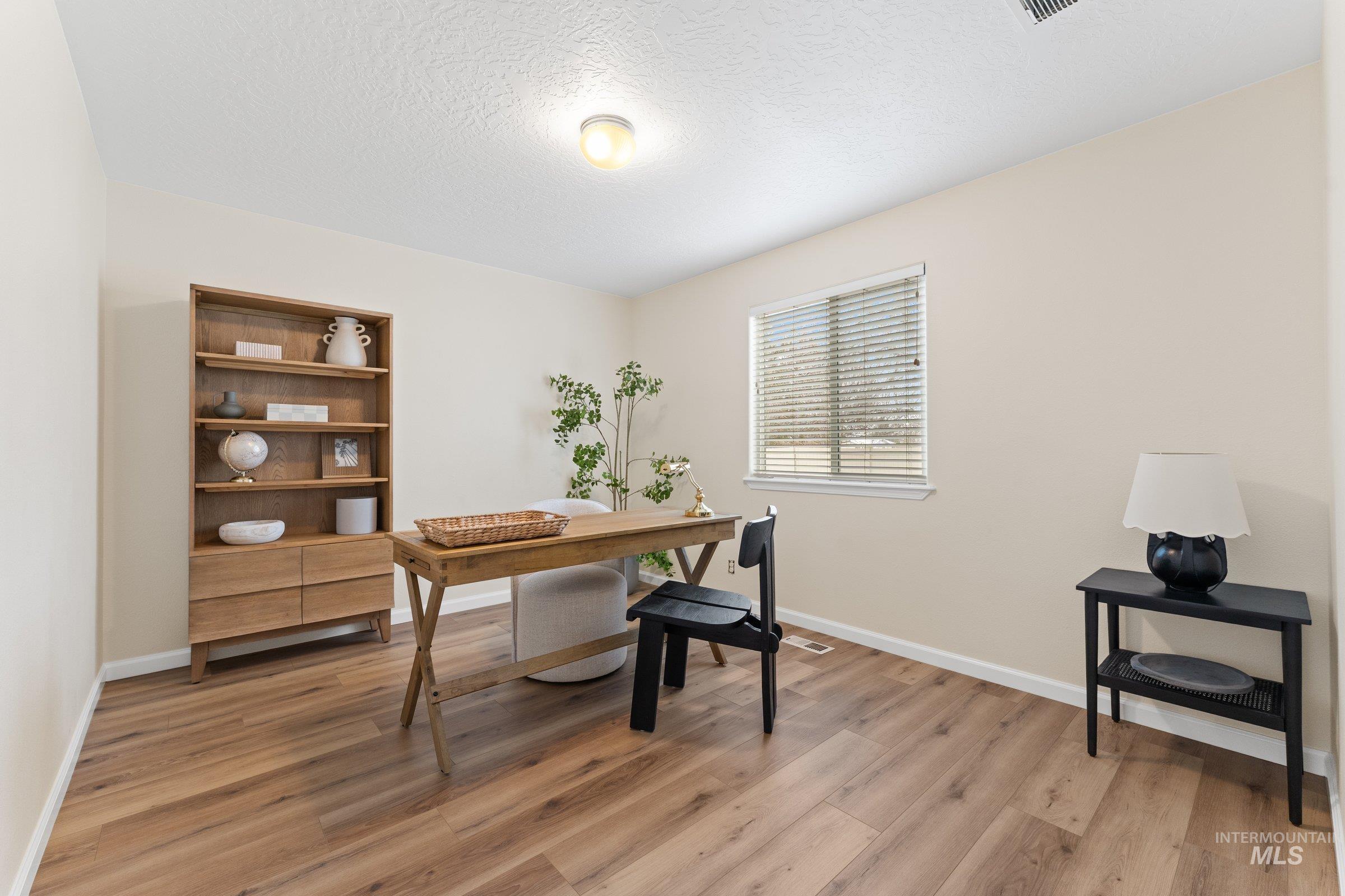 3523 S High Springs St, Nampa, Idaho 83686, 4 Bedrooms, 2.5 Bathrooms, Residential For Sale, Price $450,000,MLS 98973108