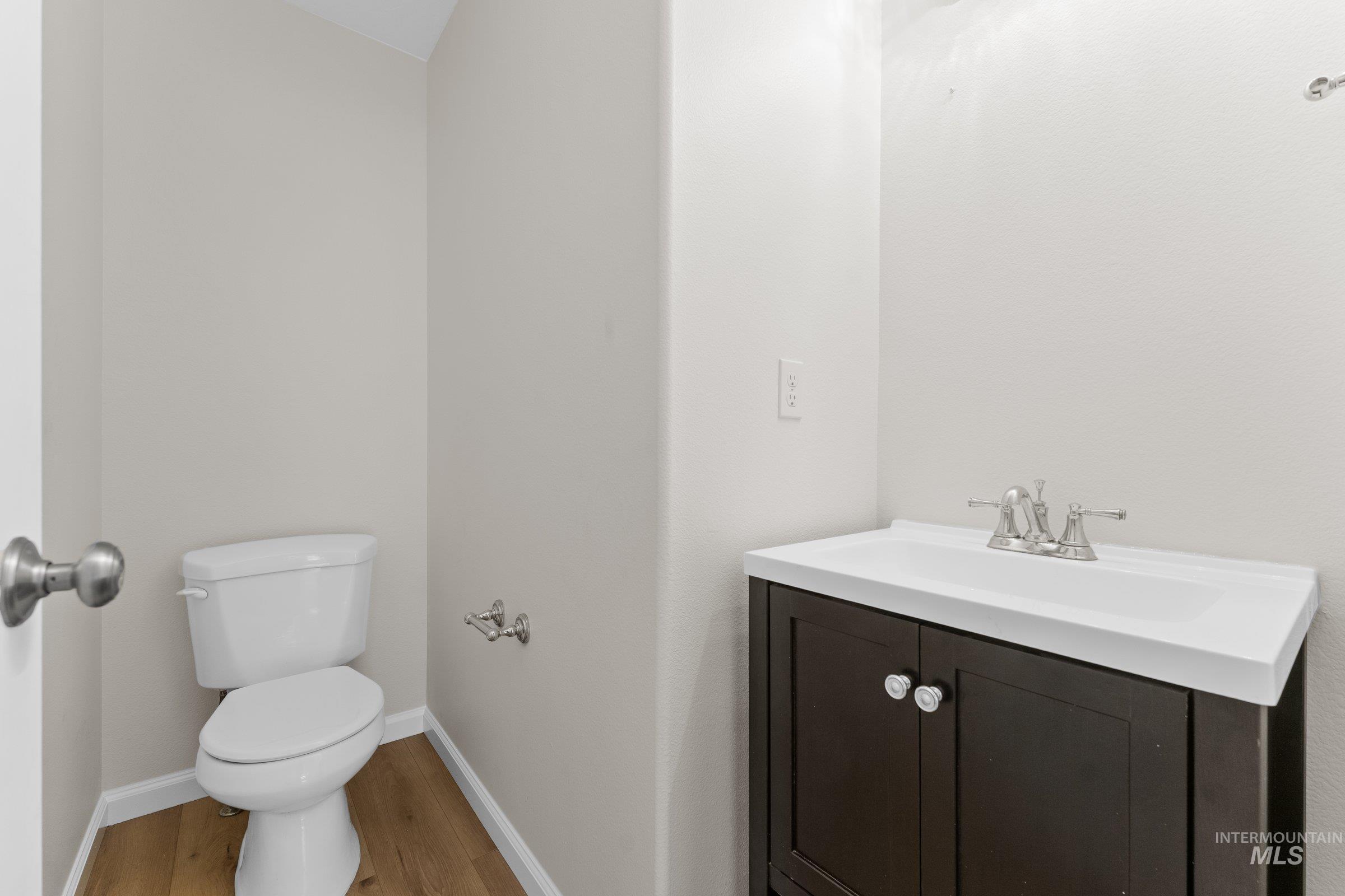 3523 S High Springs St, Nampa, Idaho 83686, 4 Bedrooms, 2.5 Bathrooms, Residential For Sale, Price $450,000,MLS 98973108