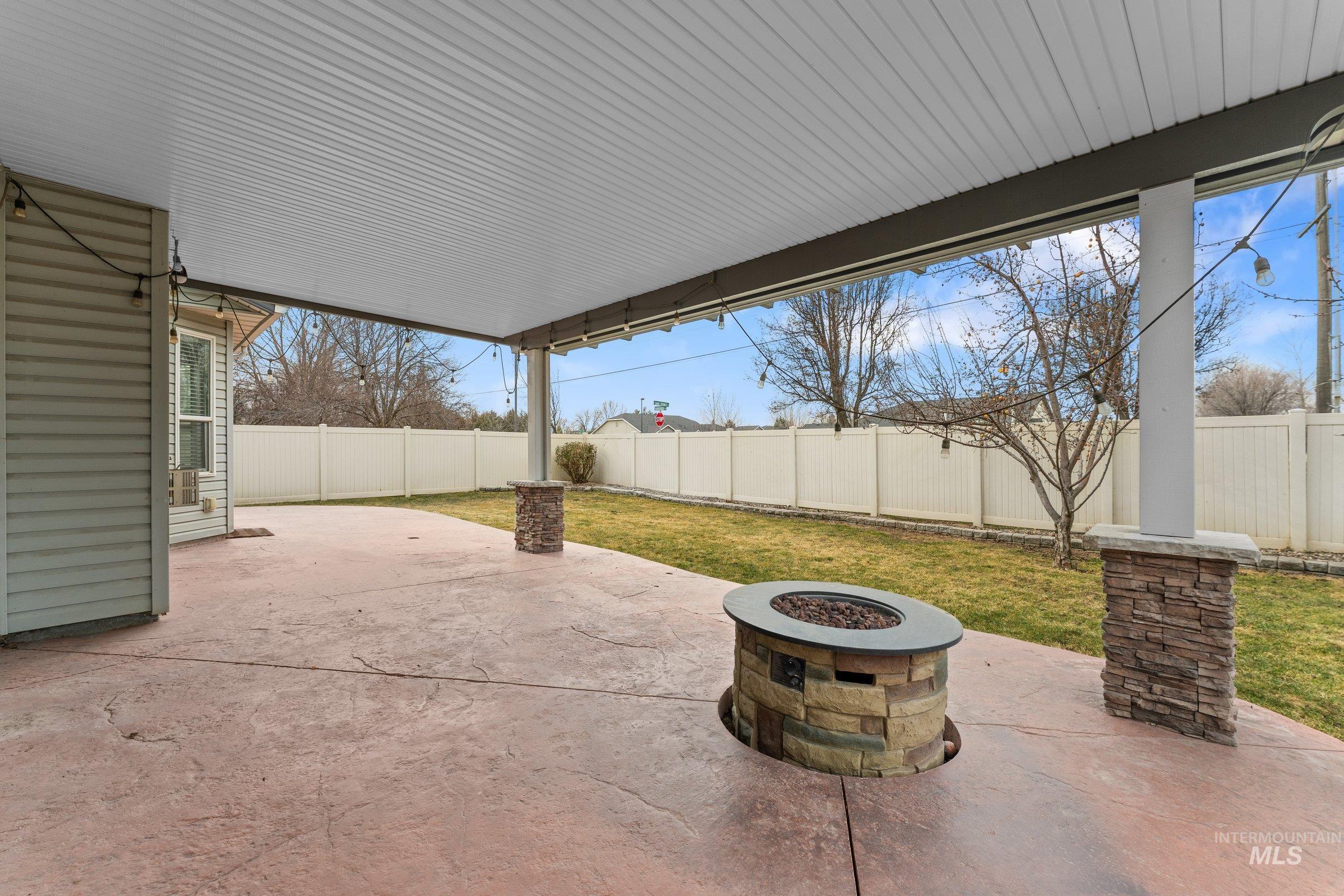 3523 S High Springs St, Nampa, Idaho 83686, 4 Bedrooms, 2.5 Bathrooms, Residential For Sale, Price $450,000,MLS 98973108