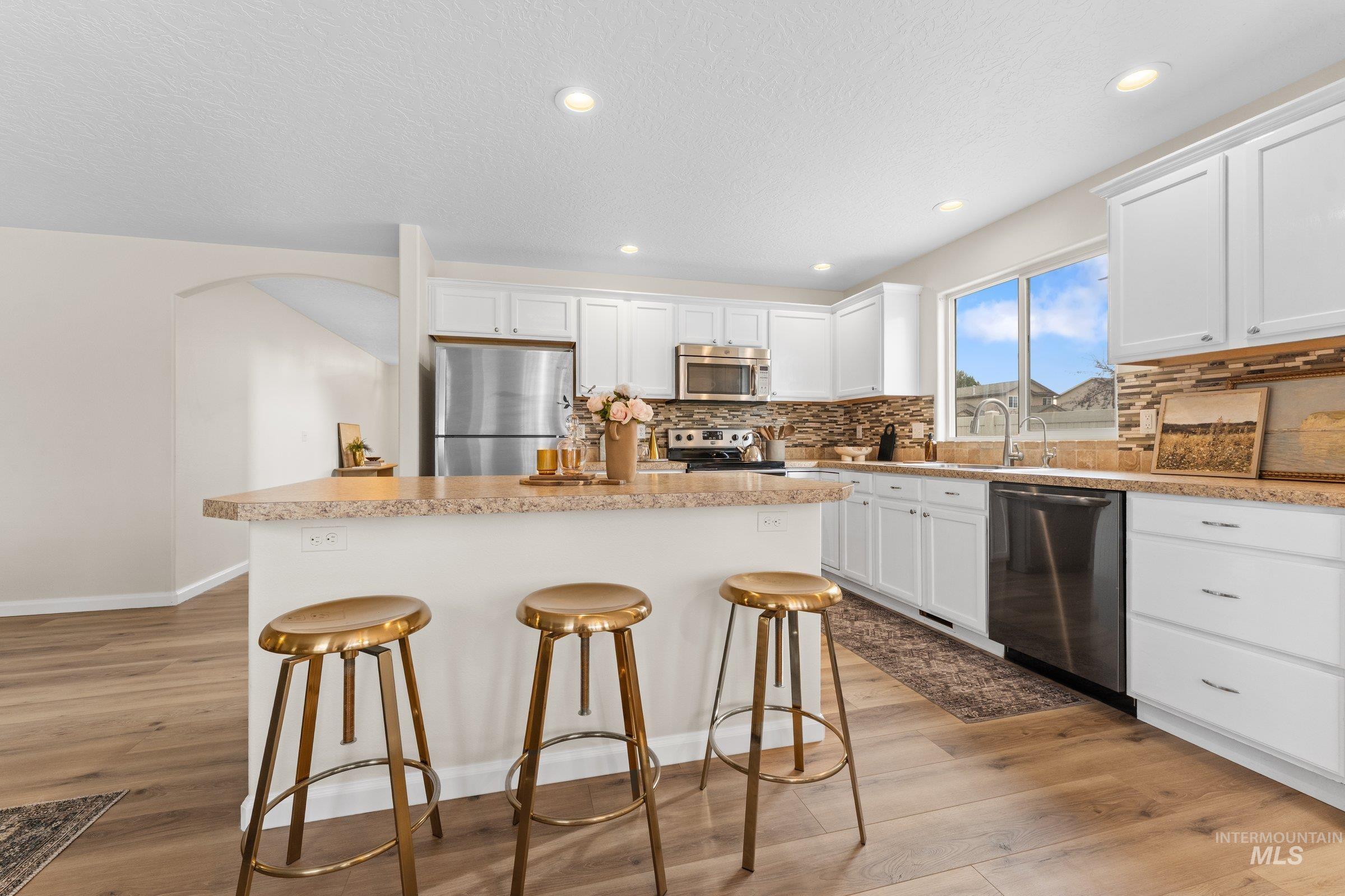 3523 S High Springs St, Nampa, Idaho 83686, 4 Bedrooms, 2.5 Bathrooms, Residential For Sale, Price $450,000,MLS 98973108