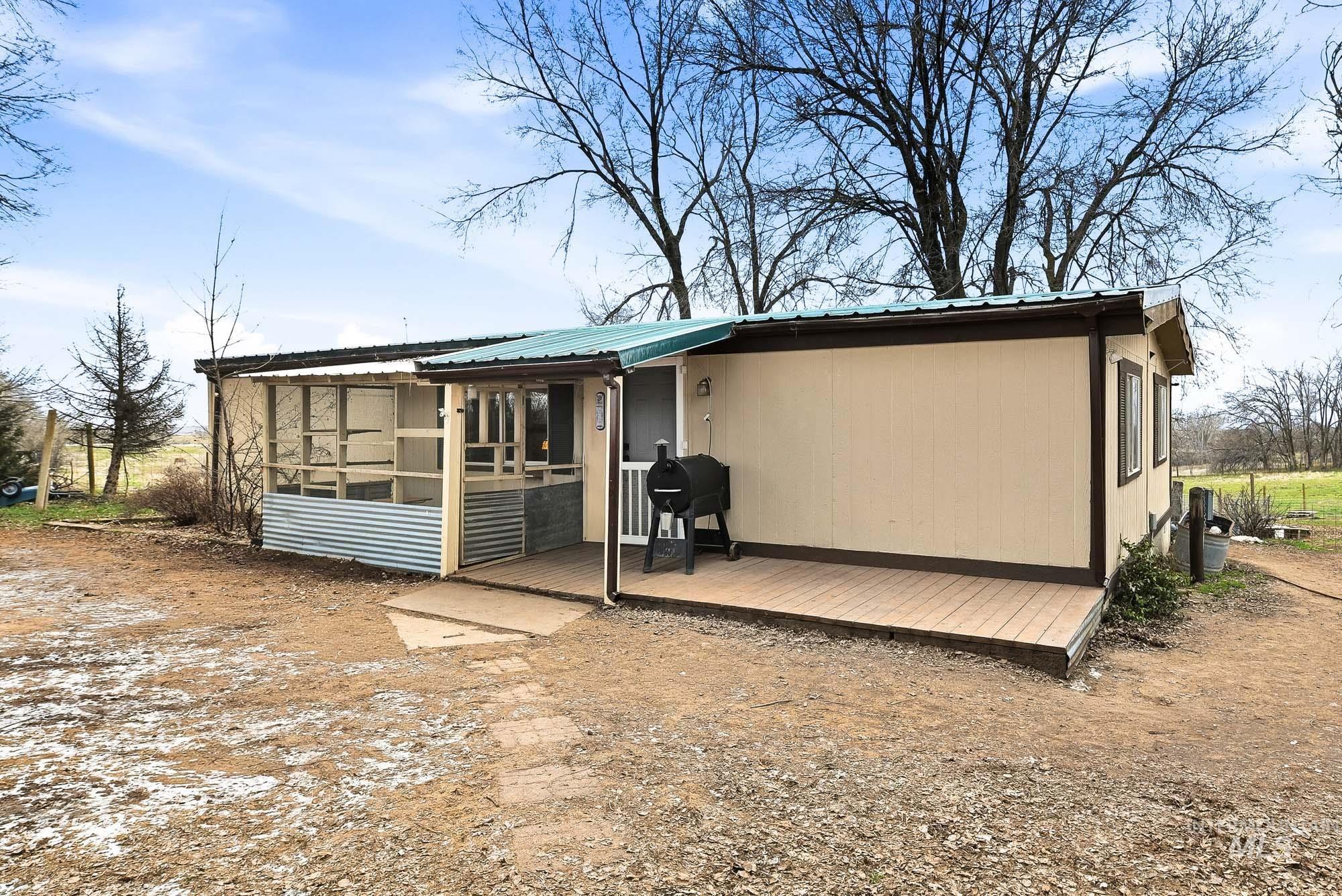 17567 Hollow Rd, Caldwell, Idaho 83607, 3 Bedrooms, 2 Bathrooms, Residential For Sale, Price $550,000,MLS 98973110