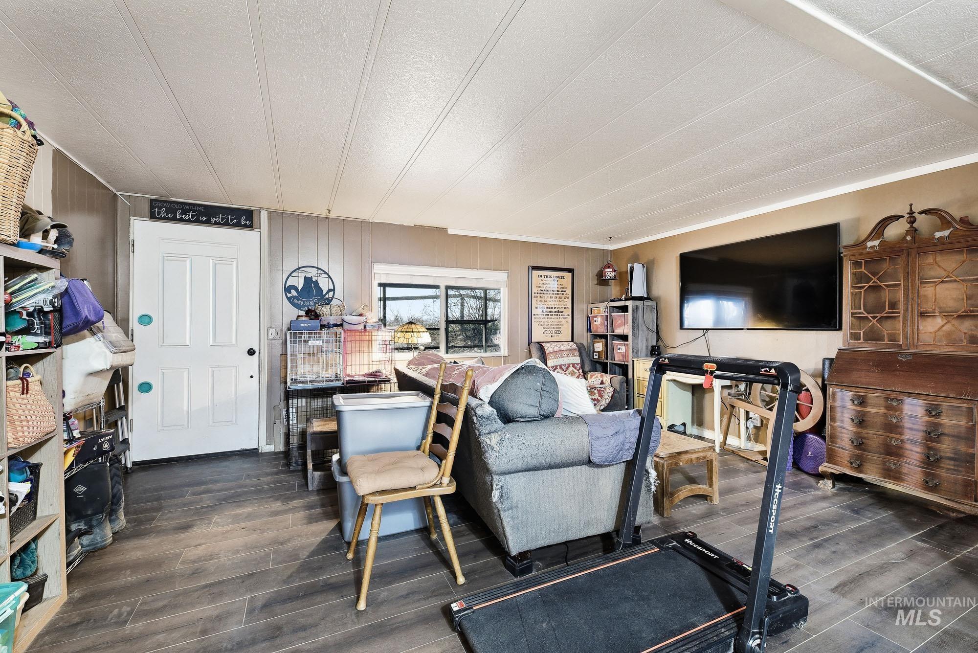 17567 Hollow Rd, Caldwell, Idaho 83607, 3 Bedrooms, 2 Bathrooms, Residential For Sale, Price $550,000,MLS 98973110