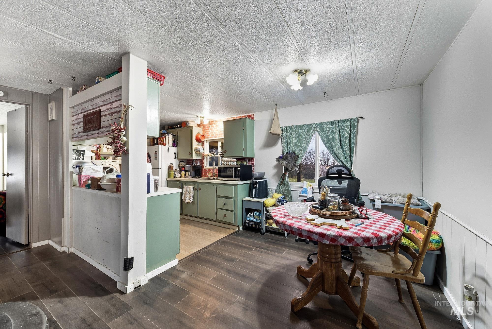 17567 Hollow Rd, Caldwell, Idaho 83607, 3 Bedrooms, 2 Bathrooms, Residential For Sale, Price $550,000,MLS 98973110