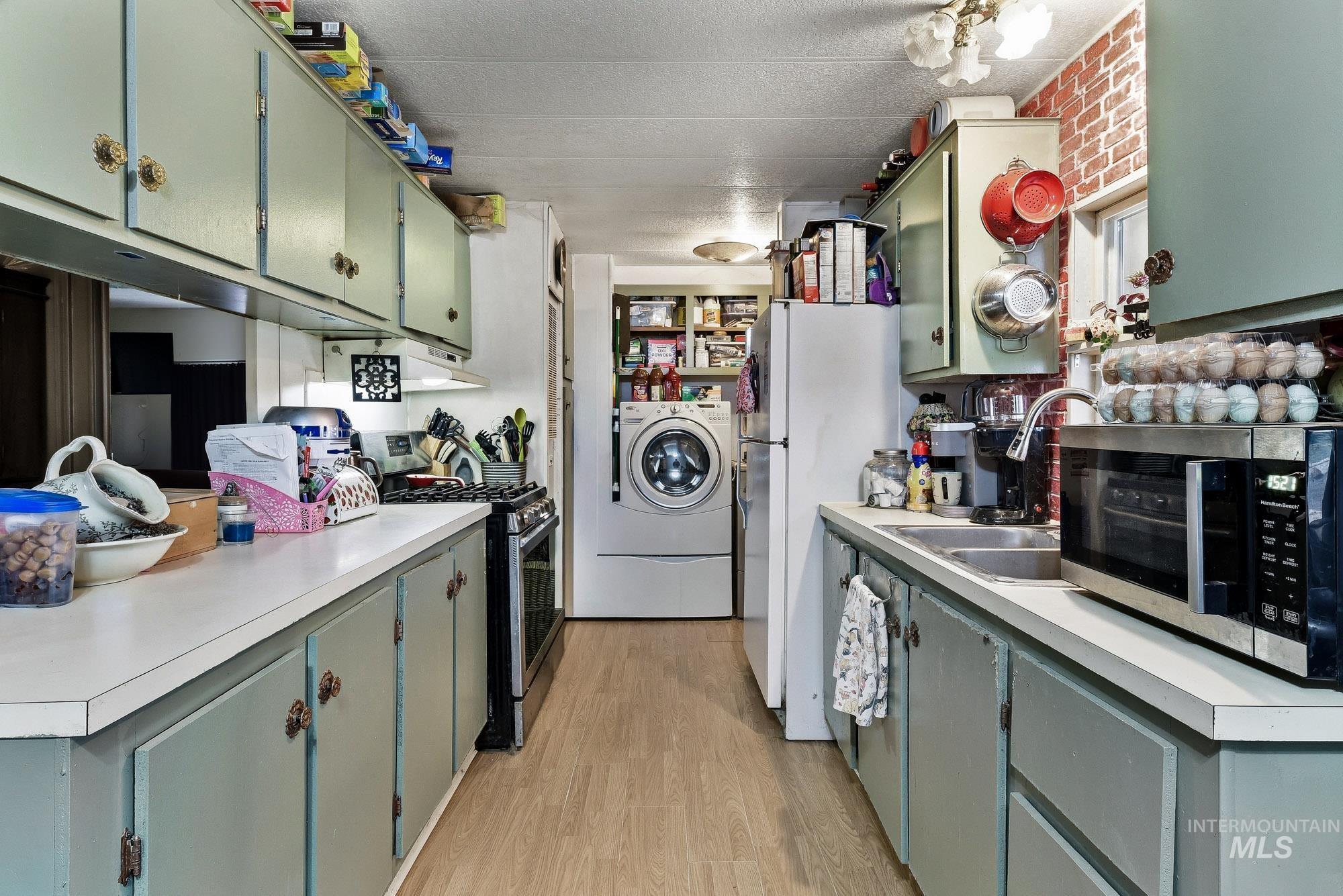 17567 Hollow Rd, Caldwell, Idaho 83607, 3 Bedrooms, 2 Bathrooms, Residential For Sale, Price $550,000,MLS 98973110