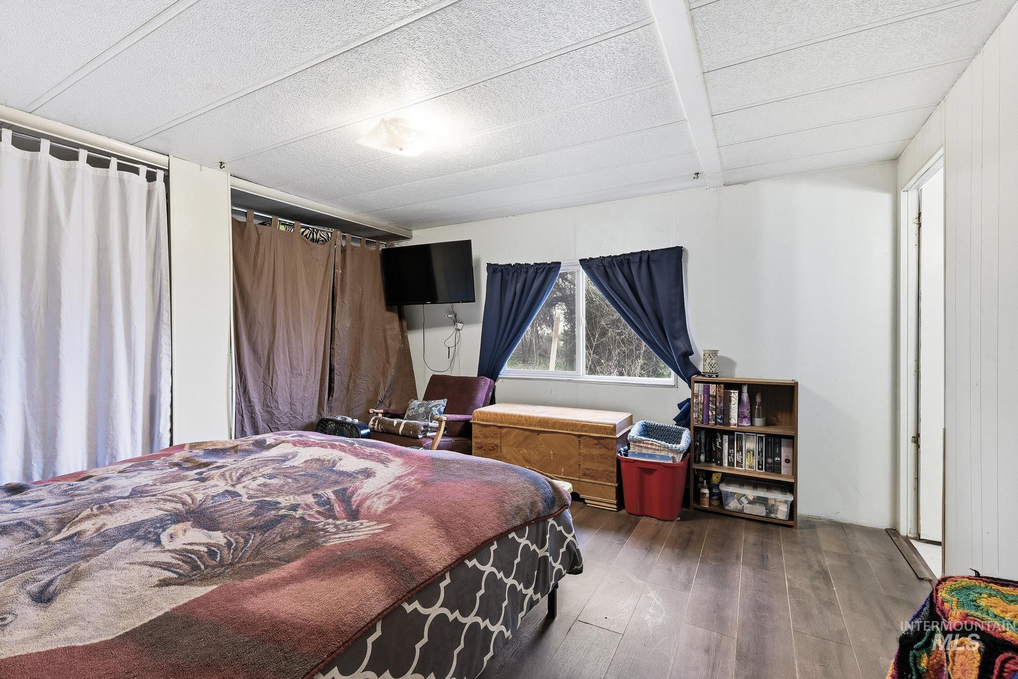 17567 Hollow Rd, Caldwell, Idaho 83607, 3 Bedrooms, 2 Bathrooms, Residential For Sale, Price $550,000,MLS 98973110