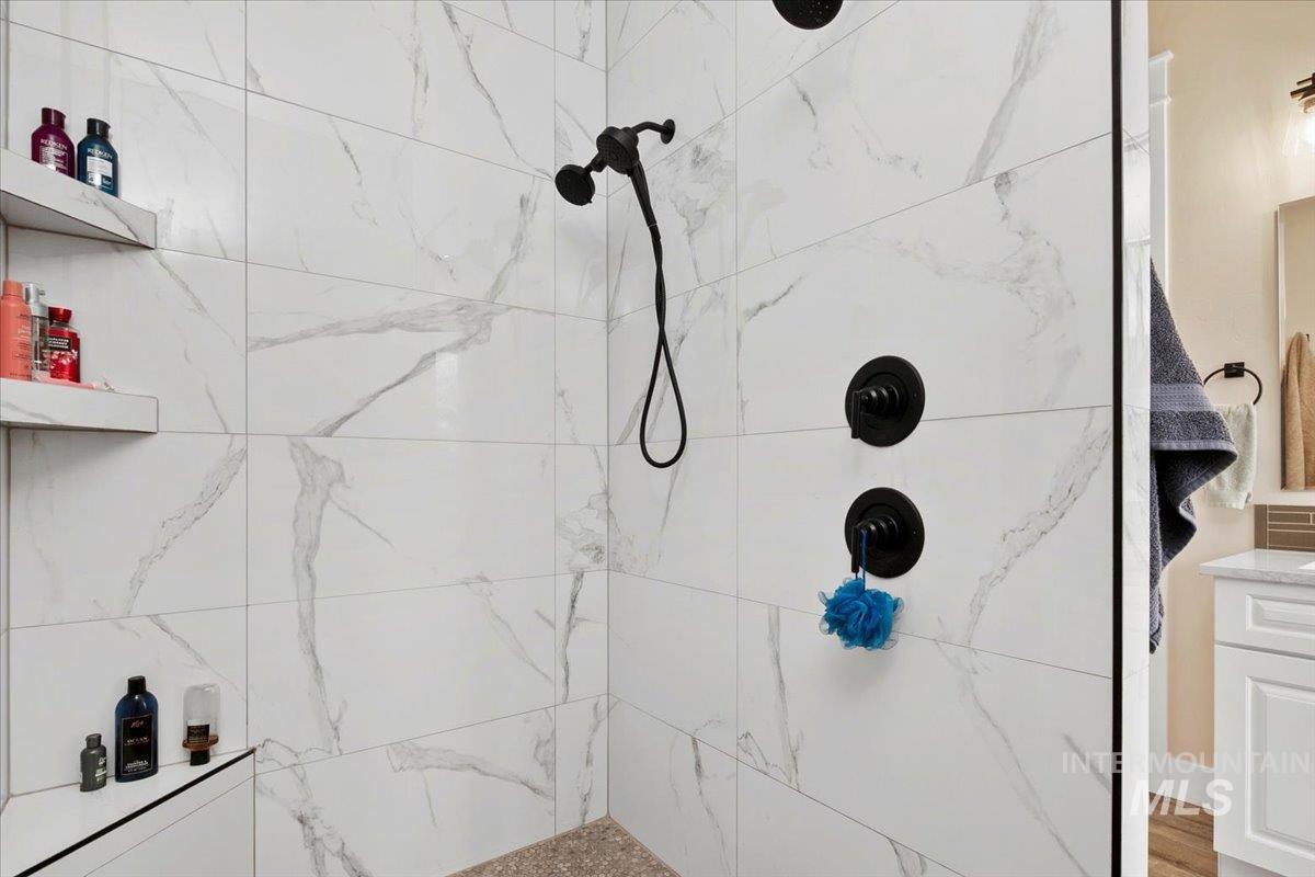 6721 El Paso Rd, Caldwell, Idaho 83607, 4 Bedrooms, 2 Bathrooms, Residential For Sale, Price $975,000,MLS 98973111