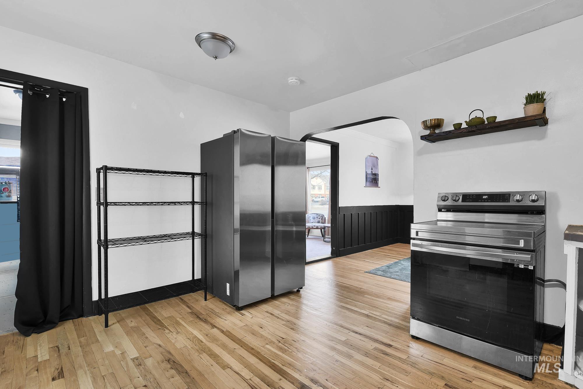 2519 S Vista Ave, Boise, Idaho 83705, 4 Bedrooms, 1 Bathroom, Residential For Sale, Price $399,000,MLS 98973114