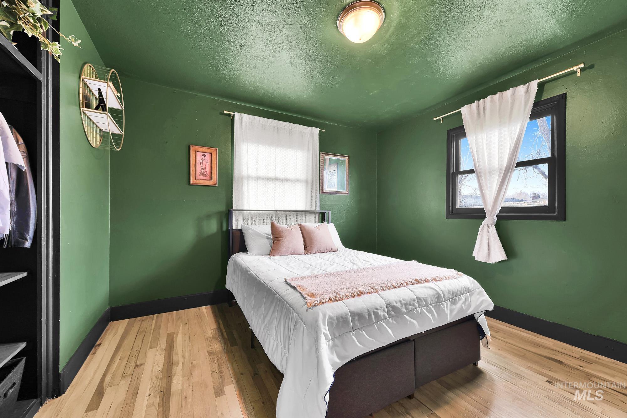 2519 S Vista Ave, Boise, Idaho 83705, 4 Bedrooms, 1 Bathroom, Residential For Sale, Price $399,000,MLS 98973114