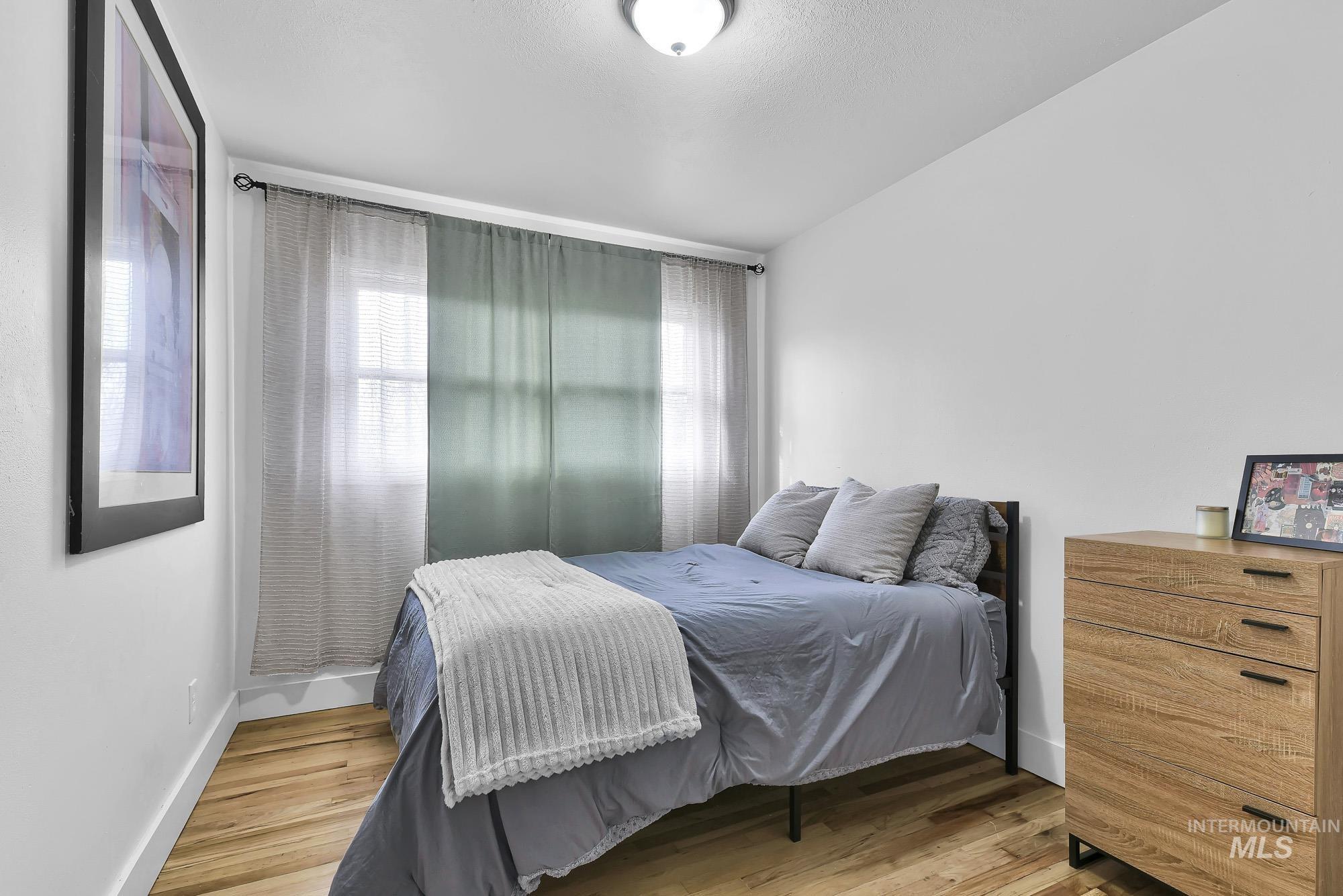 2519 S Vista Ave, Boise, Idaho 83705, 4 Bedrooms, 1 Bathroom, Residential For Sale, Price $399,000,MLS 98973114