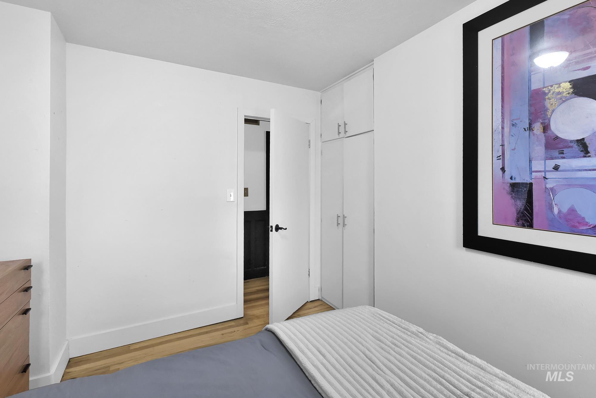 2519 S Vista Ave, Boise, Idaho 83705, 4 Bedrooms, 1 Bathroom, Residential For Sale, Price $399,000,MLS 98973114