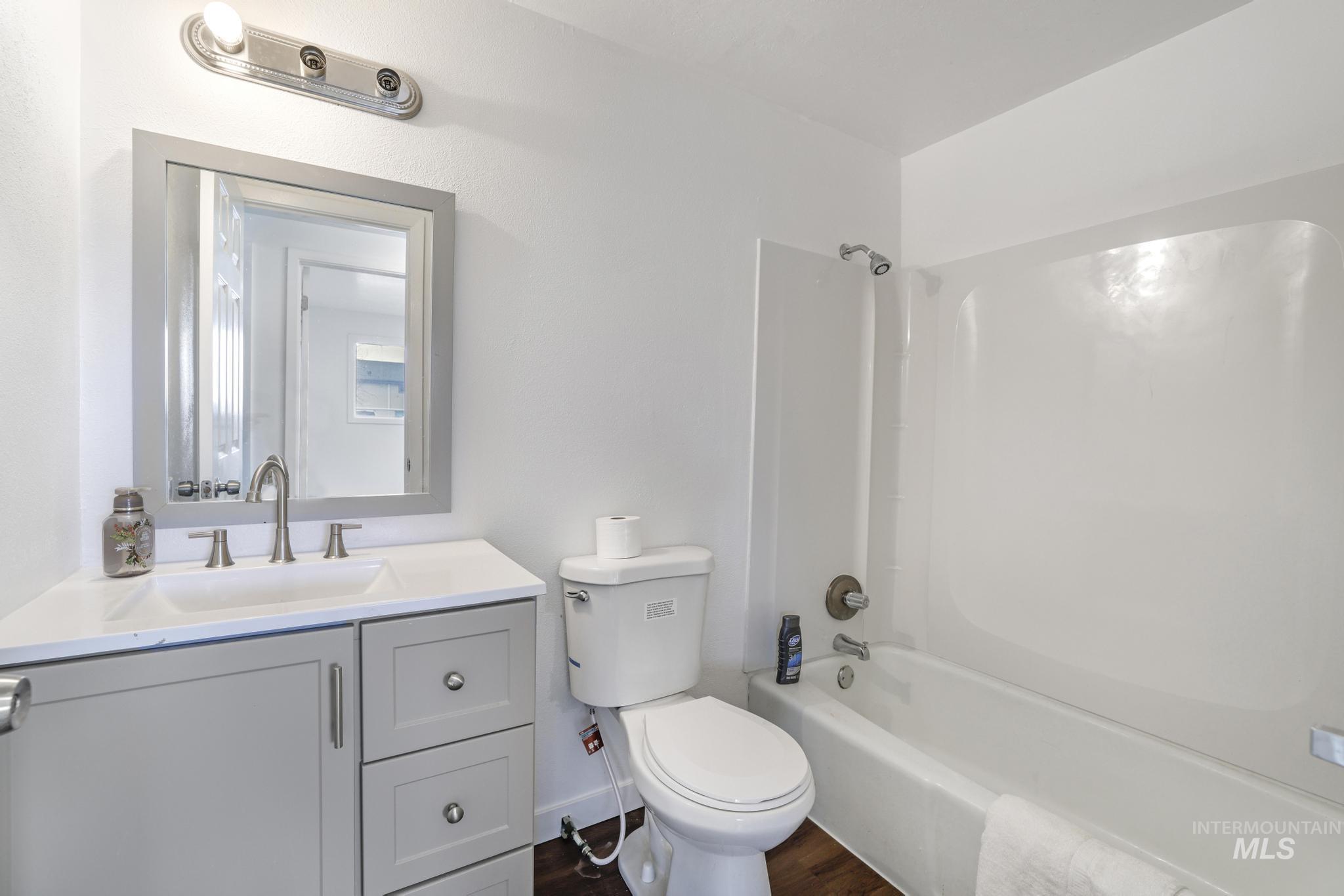 201 E 27th St., Burley, Idaho 83318, 5 Bedrooms, 3 Bathrooms, Residential For Sale, Price $379,000,MLS 98973117