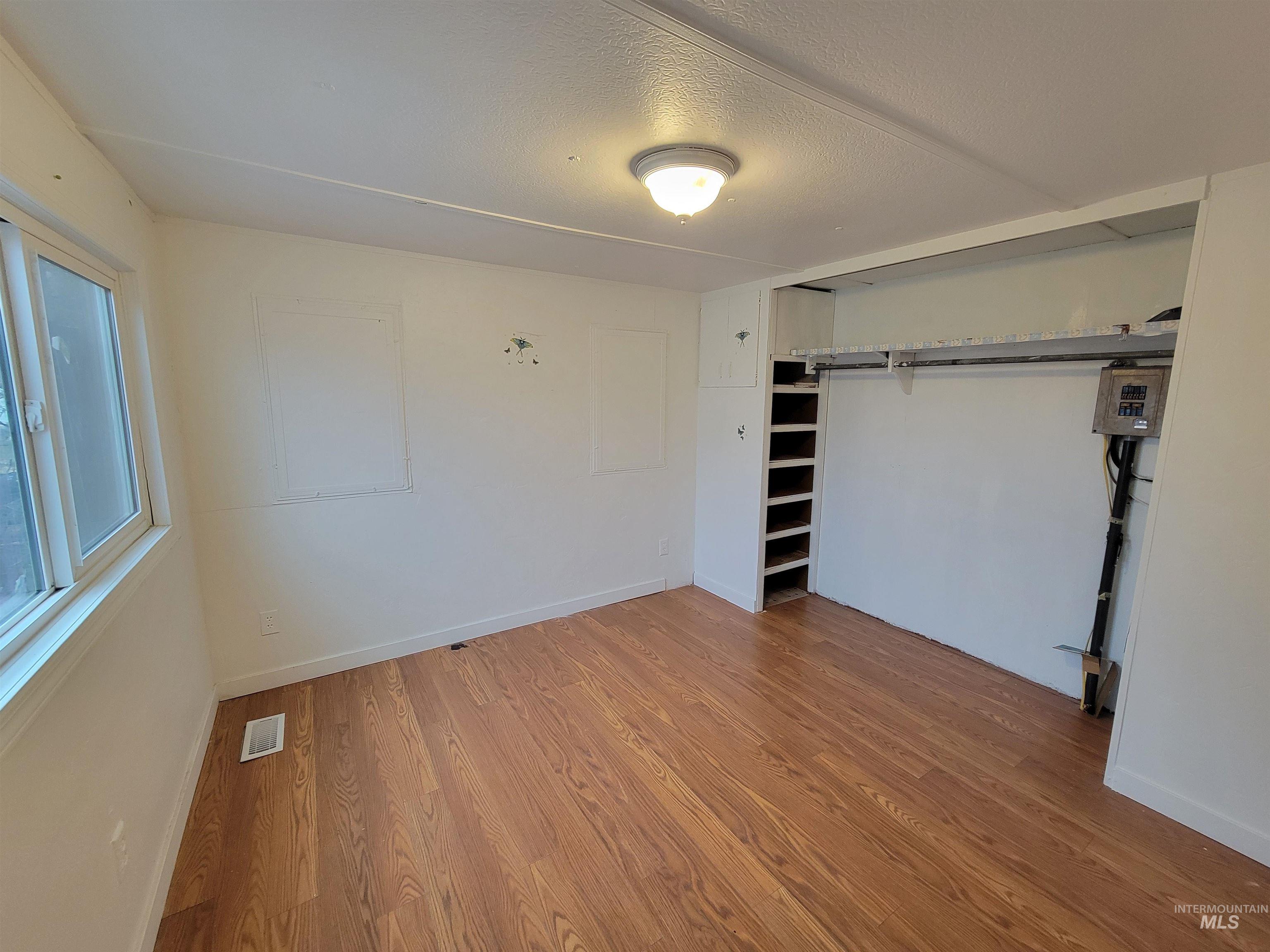 1410 W Flamingo Ave, Nampa, Idaho 83651, 3 Bedrooms, 1 Bathroom, Residential For Sale, Price $68,000,MLS 98973118