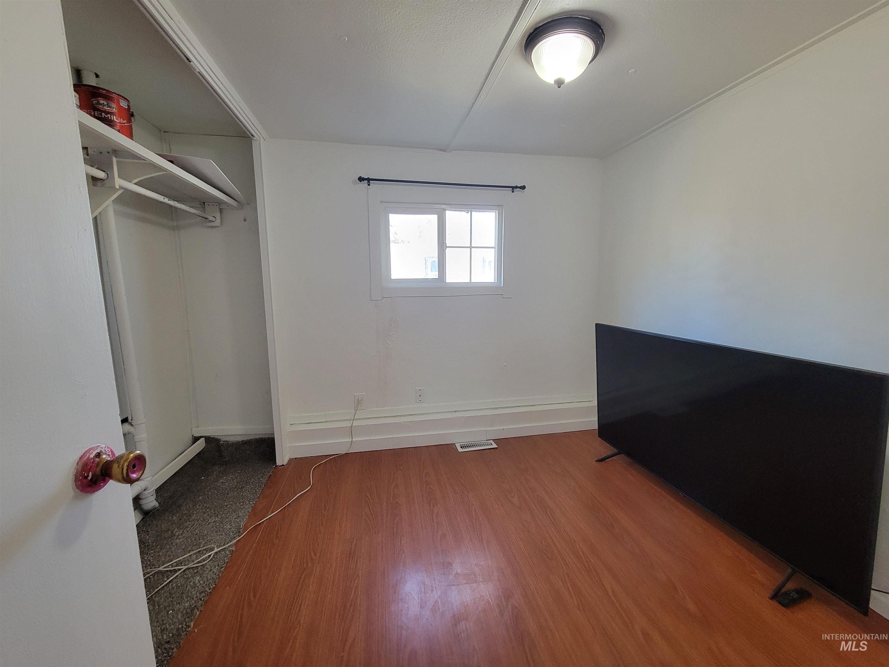 1410 W Flamingo Ave, Nampa, Idaho 83651, 3 Bedrooms, 1 Bathroom, Residential For Sale, Price $68,000,MLS 98973118