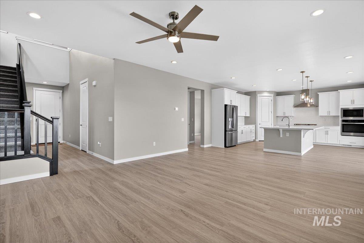 2258 N Asner Ave, Star, Idaho 83669, 5 Bedrooms, 4 Bathrooms, Residential For Sale, Price $699,990,MLS 98973122