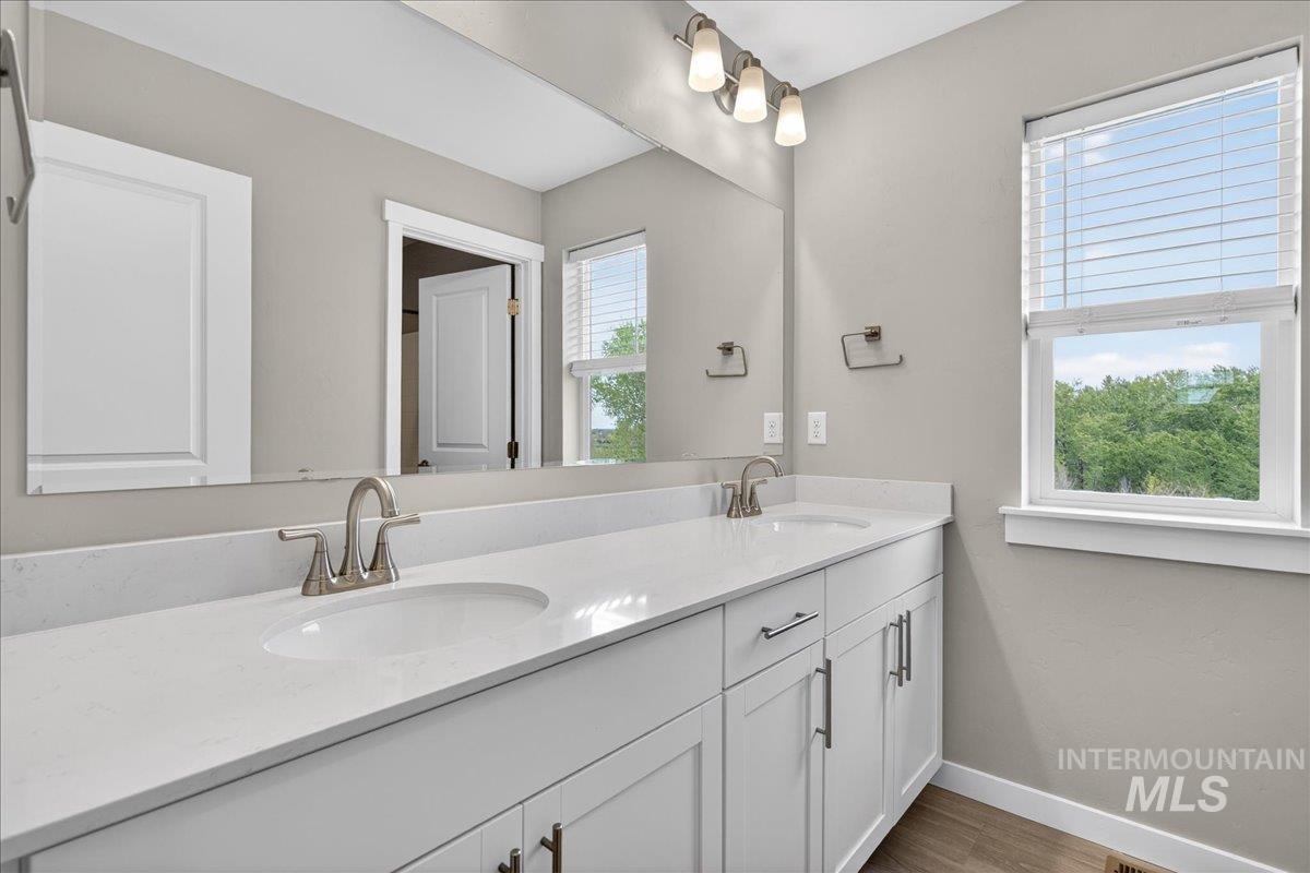 2258 N Asner Ave, Star, Idaho 83669, 5 Bedrooms, 4 Bathrooms, Residential For Sale, Price $699,990,MLS 98973122