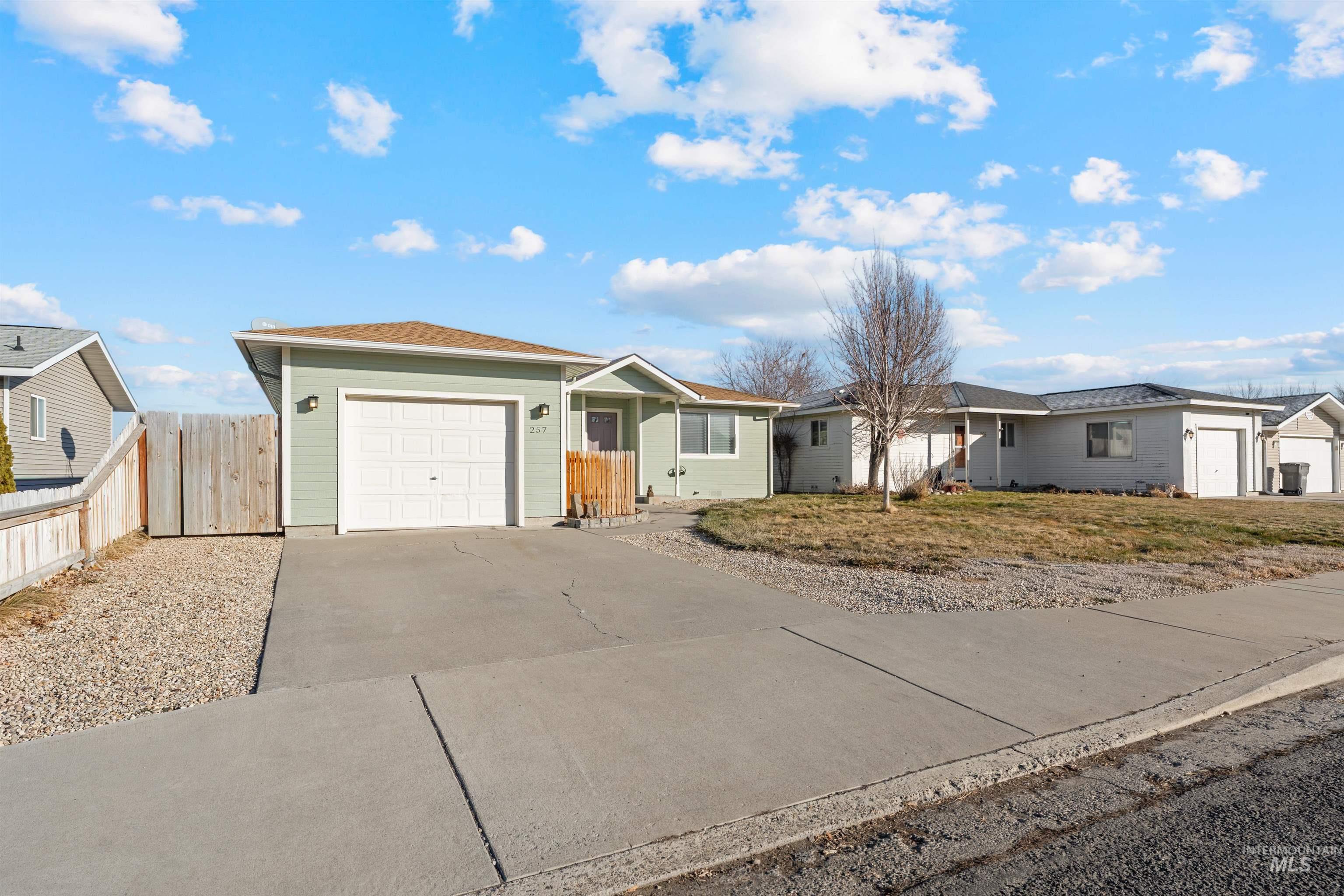 257 El Camino Ave, Twin Falls, Idaho 83301, 2 Bedrooms, 1 Bathroom, Residential For Sale, Price $274,000,MLS 98973123