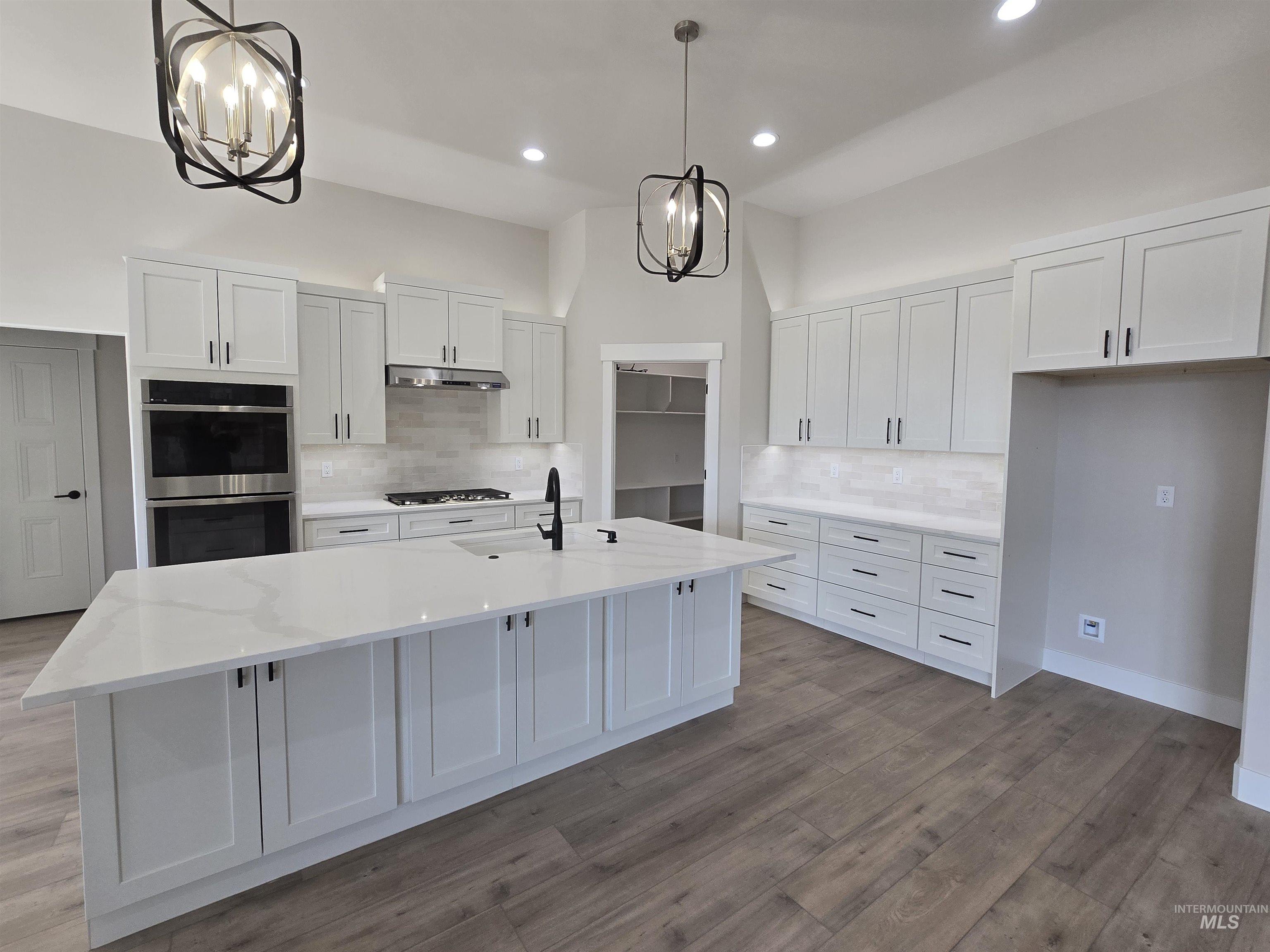 1577 Tule Dr., Twin Falls, Idaho 83301, 4 Bedrooms, 3 Bathrooms, Residential For Sale, Price $650,000,MLS 98973126