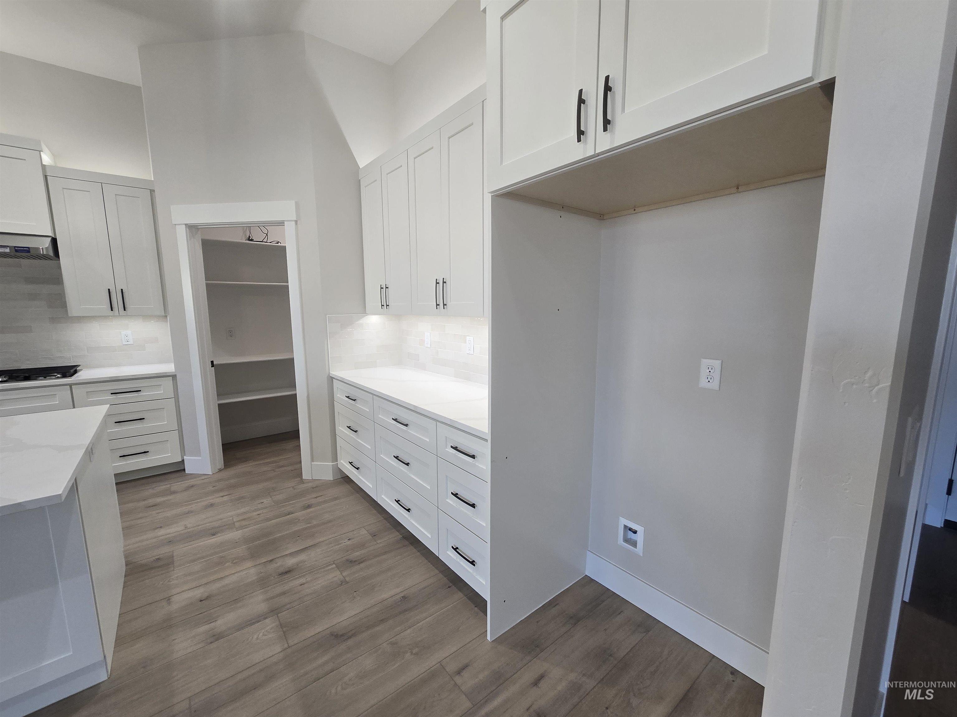 1577 Tule Dr., Twin Falls, Idaho 83301, 4 Bedrooms, 3 Bathrooms, Residential For Sale, Price $650,000,MLS 98973126