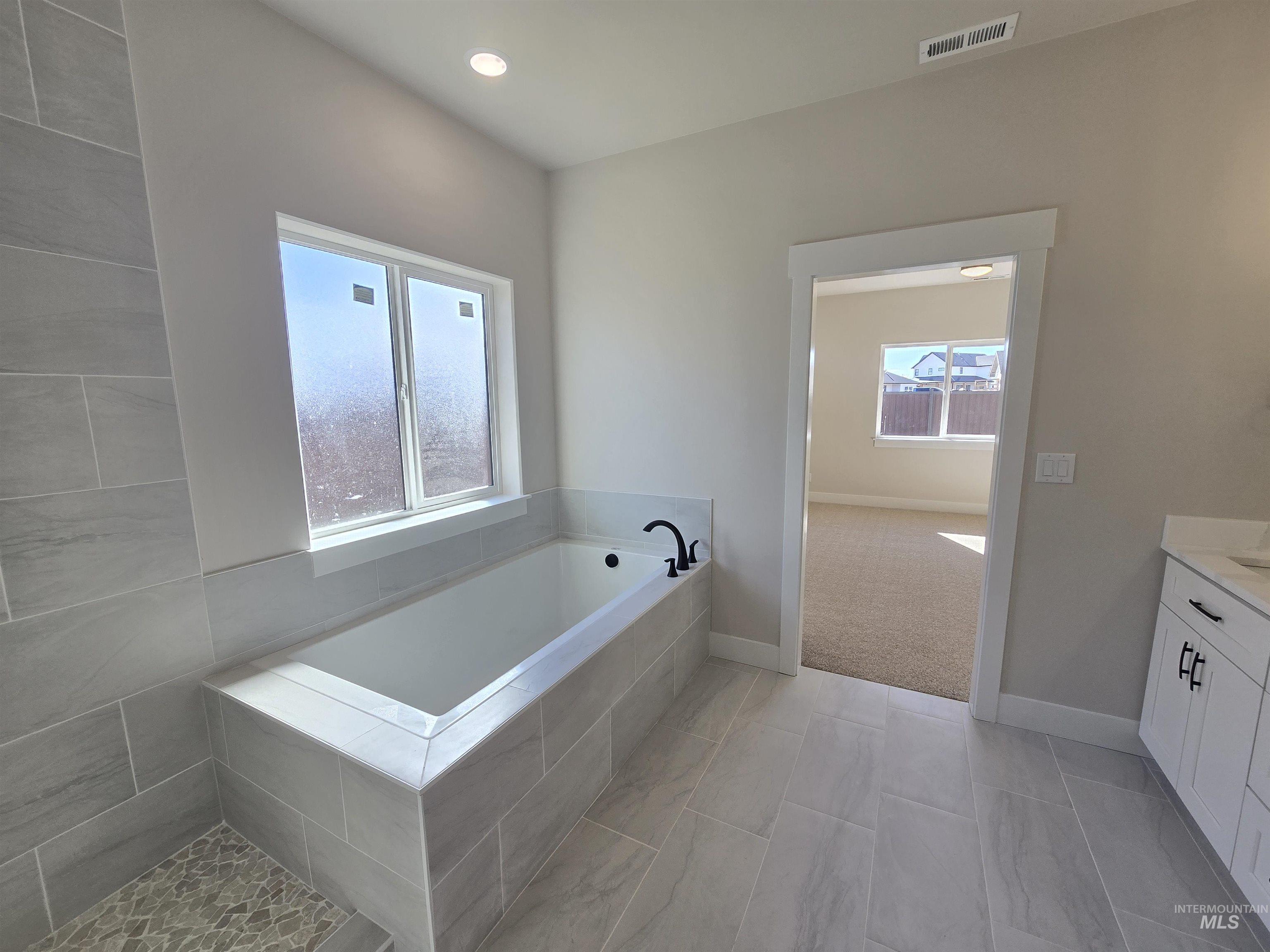 1577 Tule Dr., Twin Falls, Idaho 83301, 4 Bedrooms, 3 Bathrooms, Residential For Sale, Price $650,000, 98973126