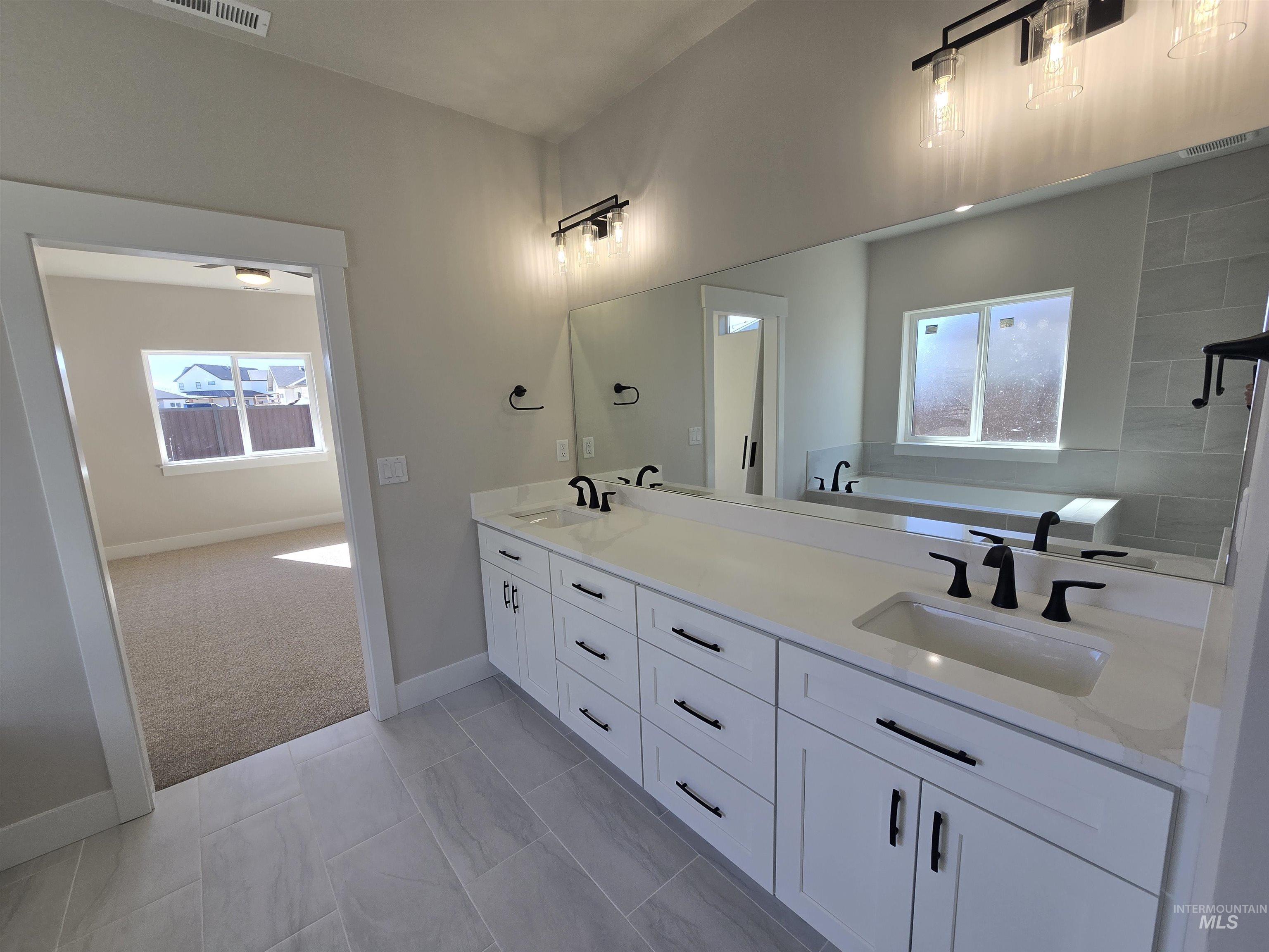 1577 Tule Dr., Twin Falls, Idaho 83301, 4 Bedrooms, 3 Bathrooms, Residential For Sale, Price $650,000,MLS 98973126