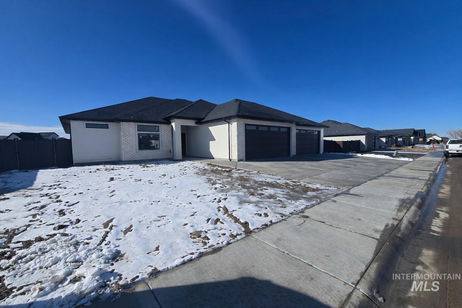 1577 Tule Dr., Twin Falls, Idaho 83301, 4 Bedrooms, 3 Bathrooms, Residential For Sale, Price $650,000,MLS 98973126