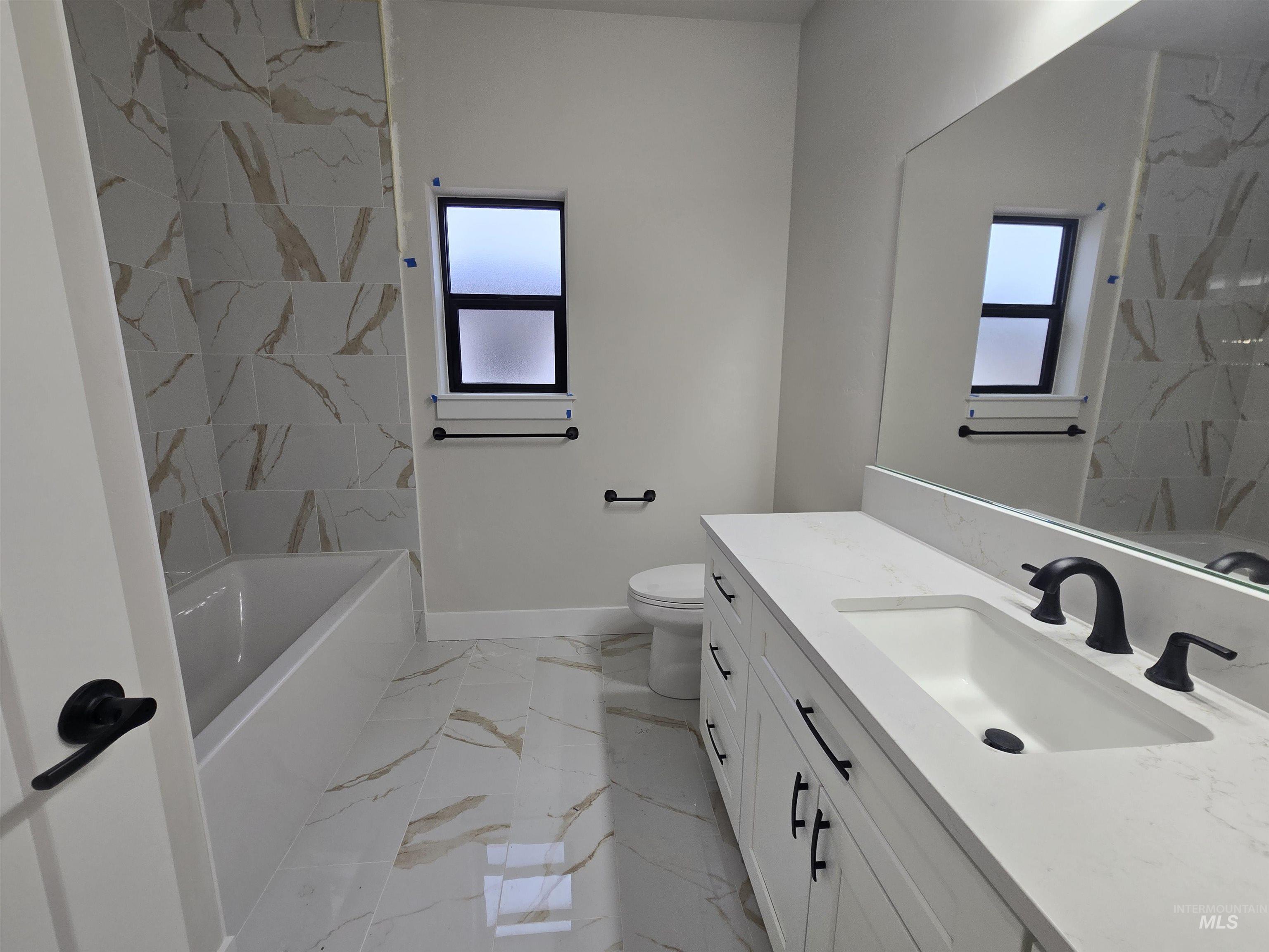 1577 Tule Dr., Twin Falls, Idaho 83301, 4 Bedrooms, 3 Bathrooms, Residential For Sale, Price $650,000,MLS 98973126