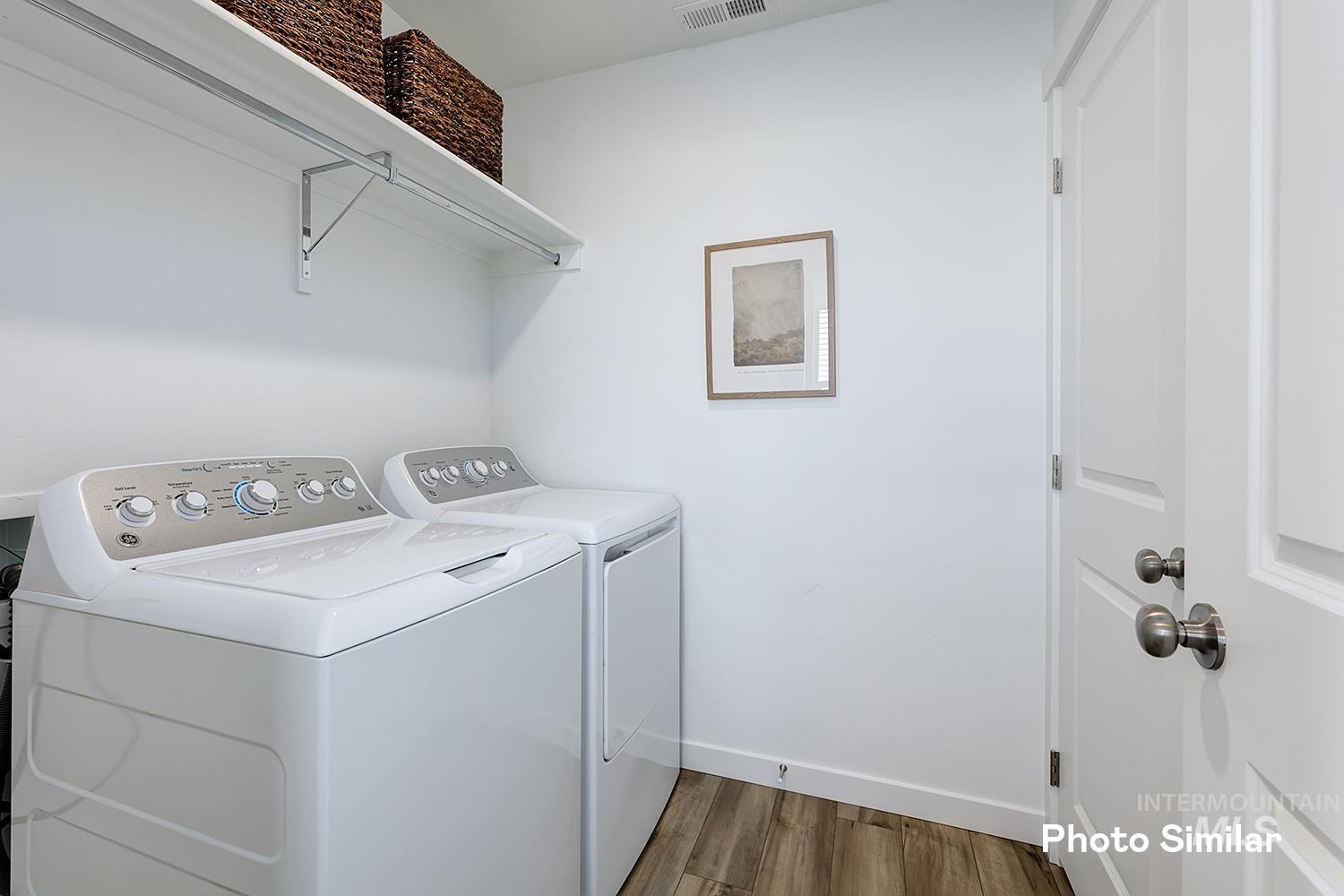 3046 N Kankakee Way, Kuna, Idaho 83634, 4 Bedrooms, 2.5 Bathrooms, Residential For Sale, Price $440,950,MLS 98973128