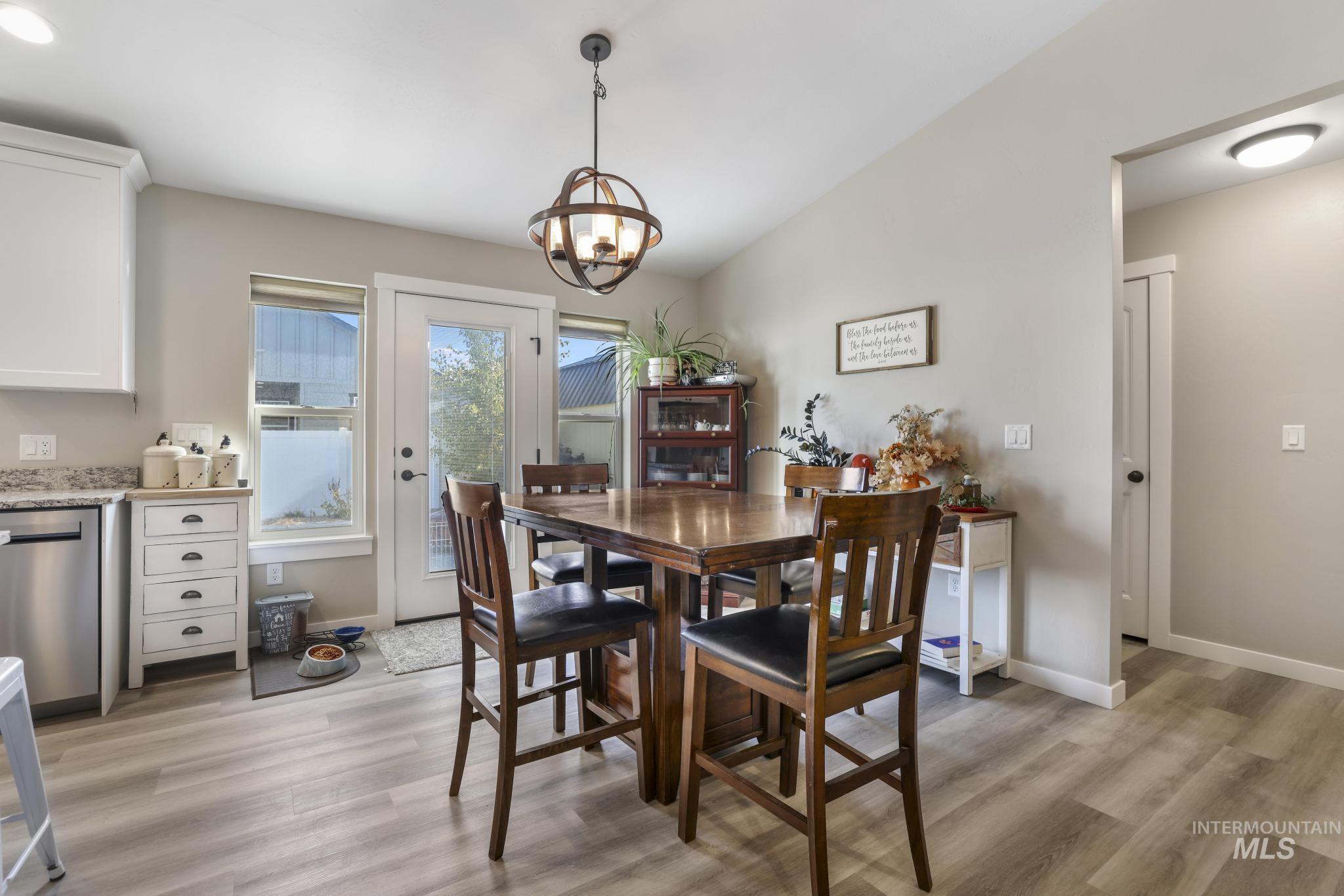 607 Cheri Ct., Kimberly, Idaho 83341, 4 Bedrooms, 2 Bathrooms, Residential For Sale, Price $374,999,MLS 98973129