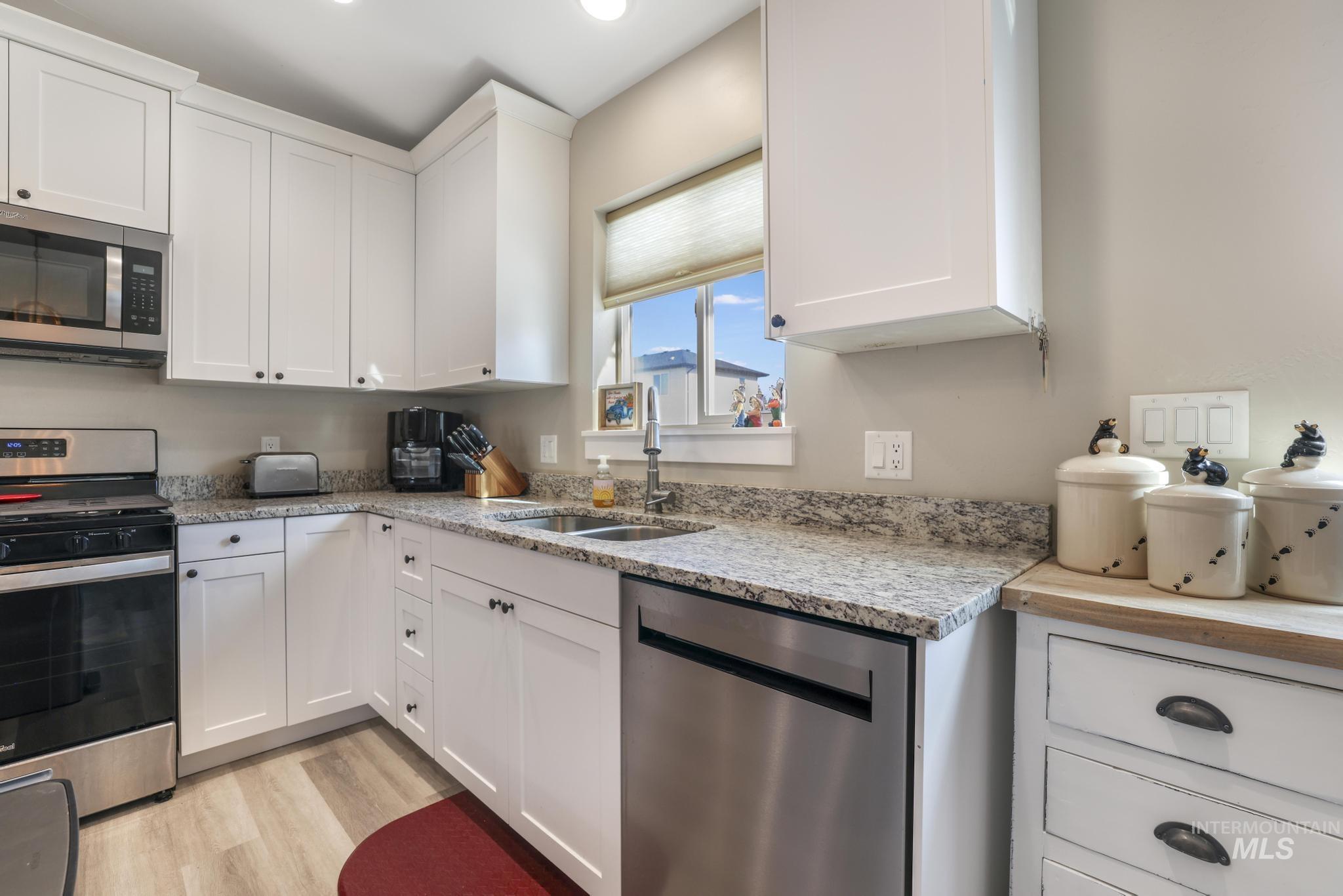 607 Cheri Ct., Kimberly, Idaho 83341, 4 Bedrooms, 2 Bathrooms, Residential For Sale, Price $374,999,MLS 98973129