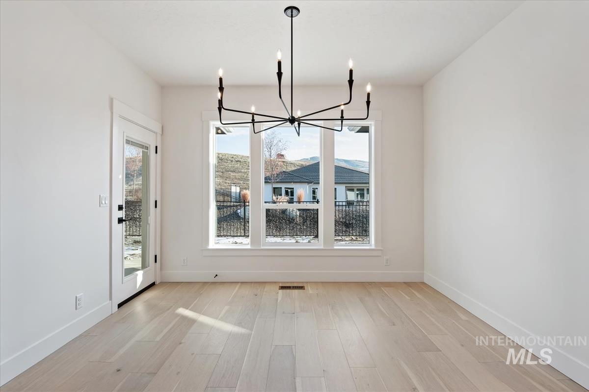 6610 N Good Drive, Eagle, Idaho 83629-0000, 3 Bedrooms, 2 Bathrooms, Residential For Sale, Price $599,880,MLS 98973131