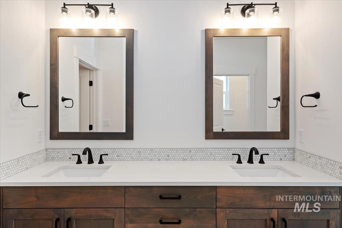 6610 N Good Drive, Eagle, Idaho 83629-0000, 3 Bedrooms, 2 Bathrooms, Residential For Sale, Price $599,880,MLS 98973131