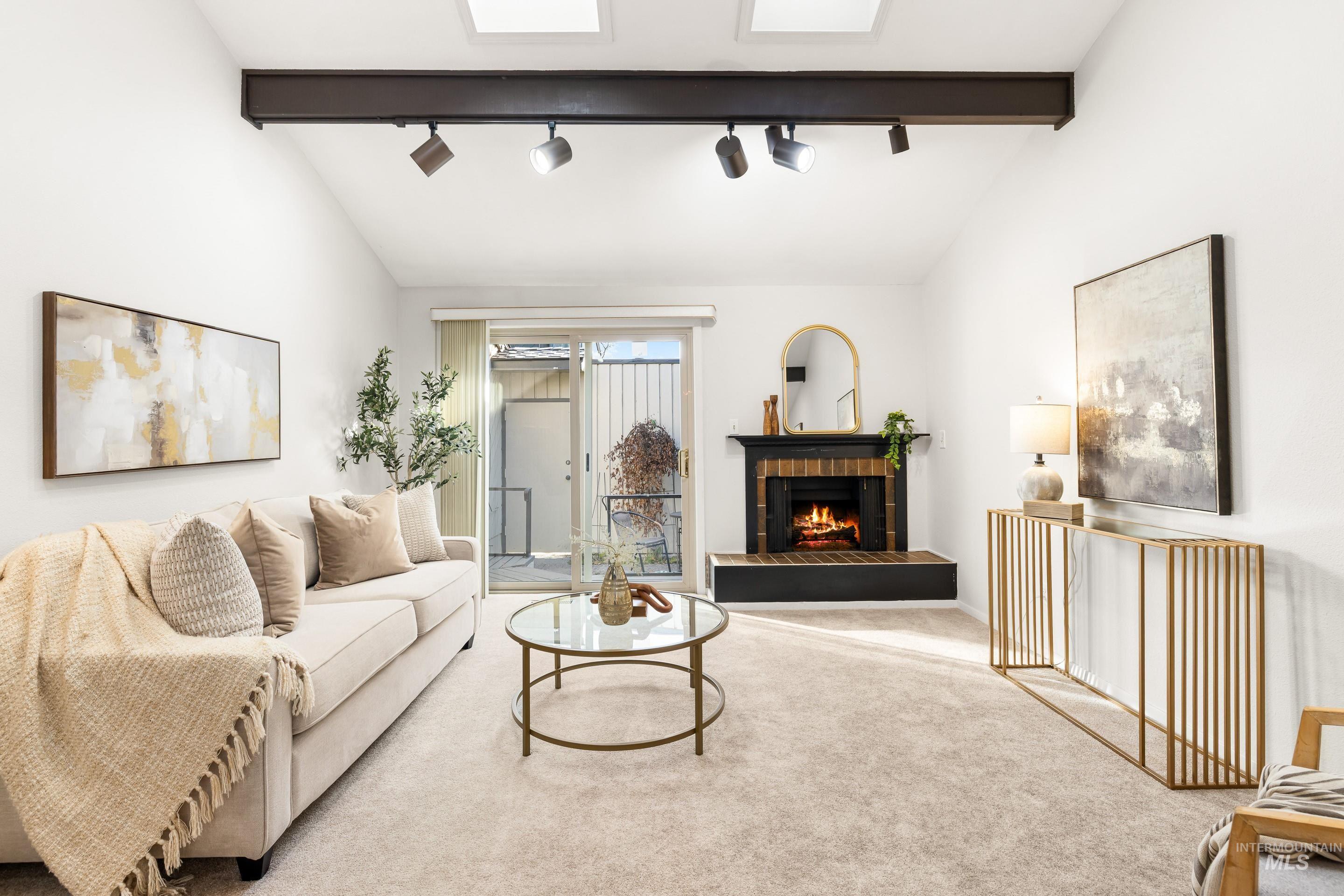 7225 W Cascade Dr, Boise, Idaho 83704, 2 Bedrooms, 1.5 Bathrooms, Residential For Sale, Price $324,900,MLS 98973132