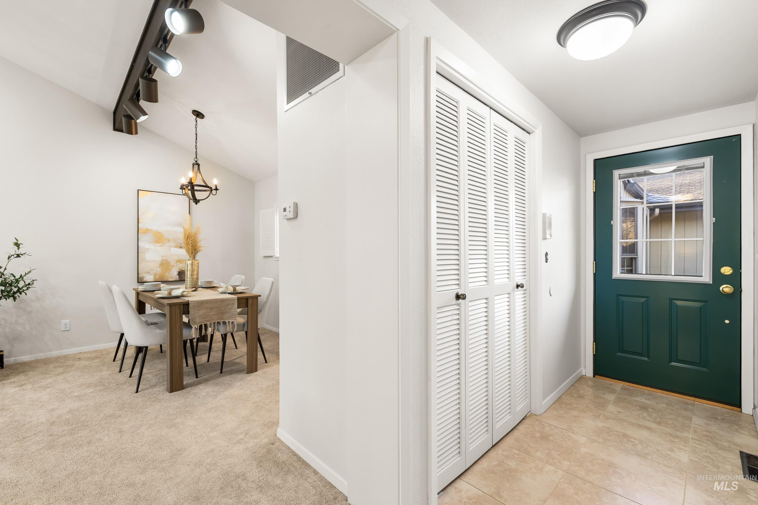 7225 W Cascade Dr, Boise, Idaho 83704, 2 Bedrooms, 1.5 Bathrooms, Residential For Sale, Price $324,900,MLS 98973132