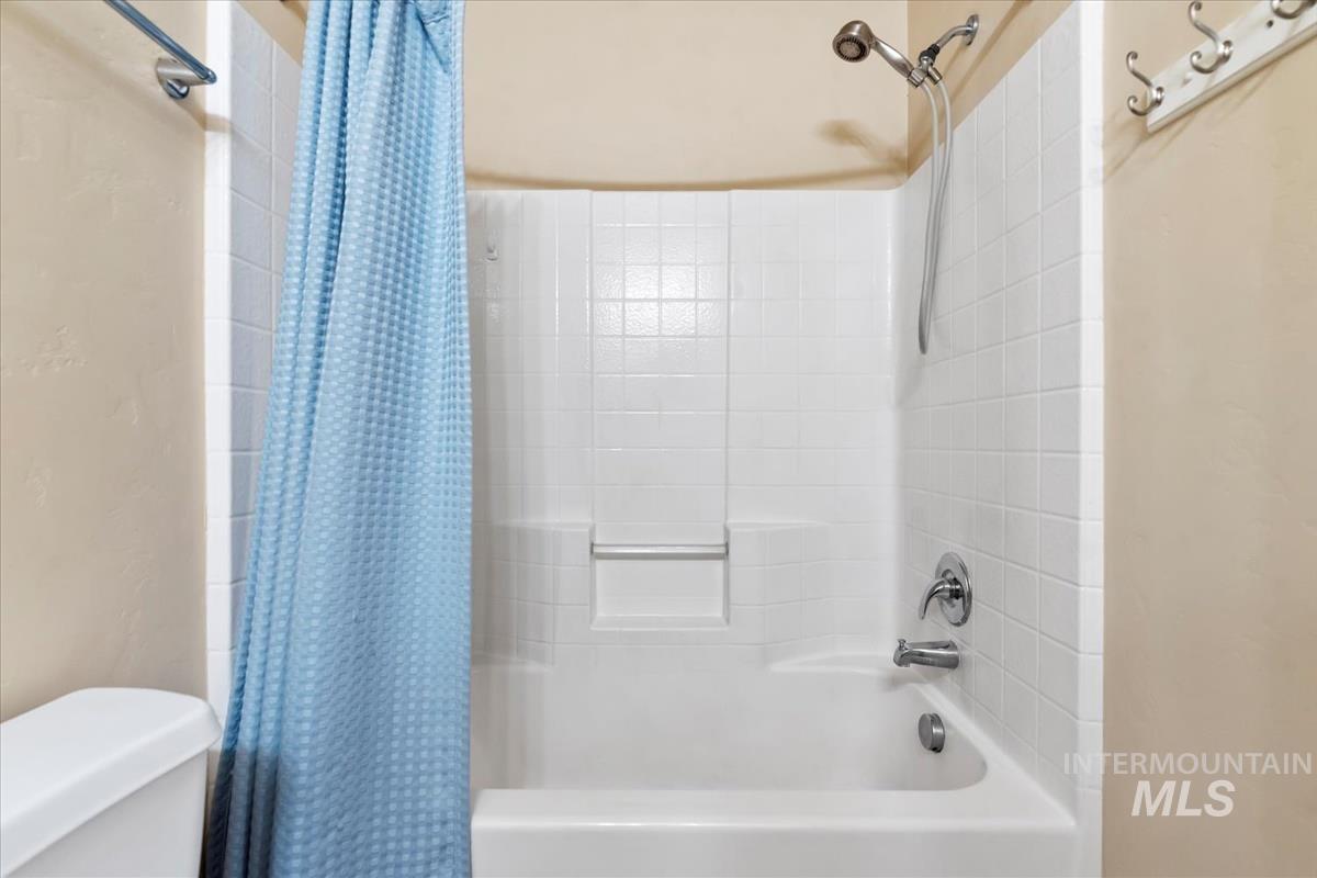 1838 Ridge Way, Middleton, Idaho 83644, 3 Bedrooms, 2 Bathrooms, Residential For Sale, Price $424,900,MLS 98973133