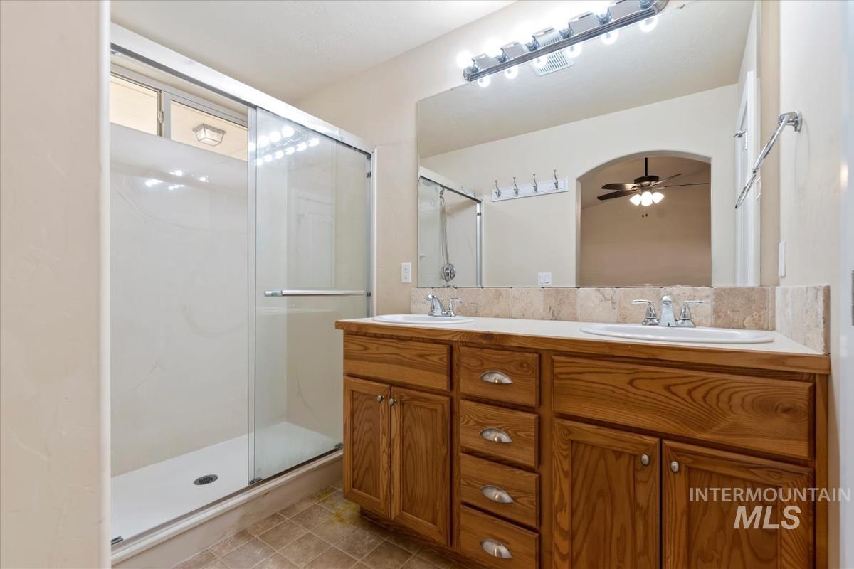 1838 Ridge Way, Middleton, Idaho 83644, 3 Bedrooms, 2 Bathrooms, Residential For Sale, Price $424,900,MLS 98973133