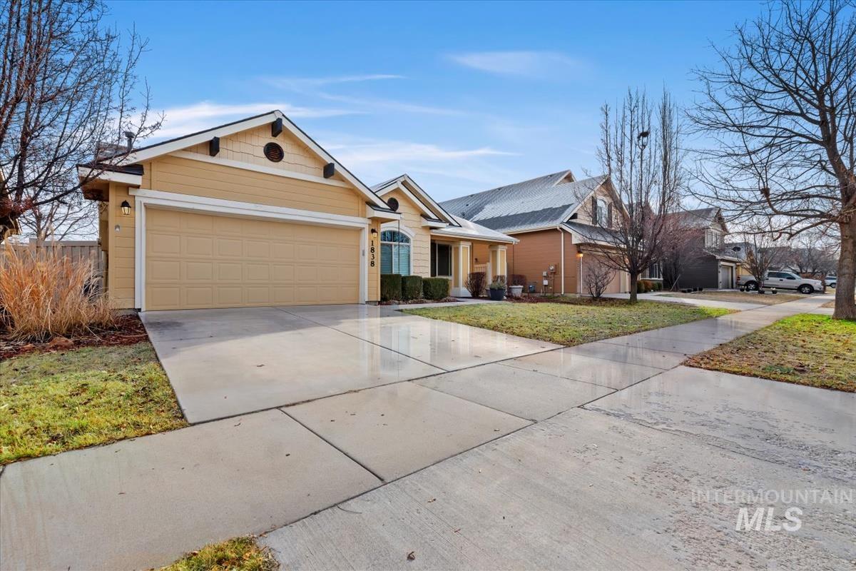 1838 Ridge Way, Middleton, Idaho 83644, 3 Bedrooms, 2 Bathrooms, Residential For Sale, Price $424,900,MLS 98973133