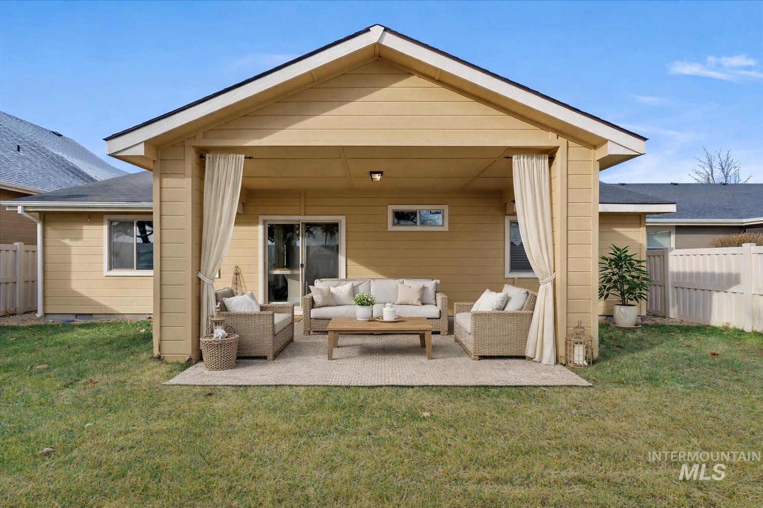 1838 Ridge Way, Middleton, Idaho 83644, 3 Bedrooms, 2 Bathrooms, Residential For Sale, Price $424,900,MLS 98973133