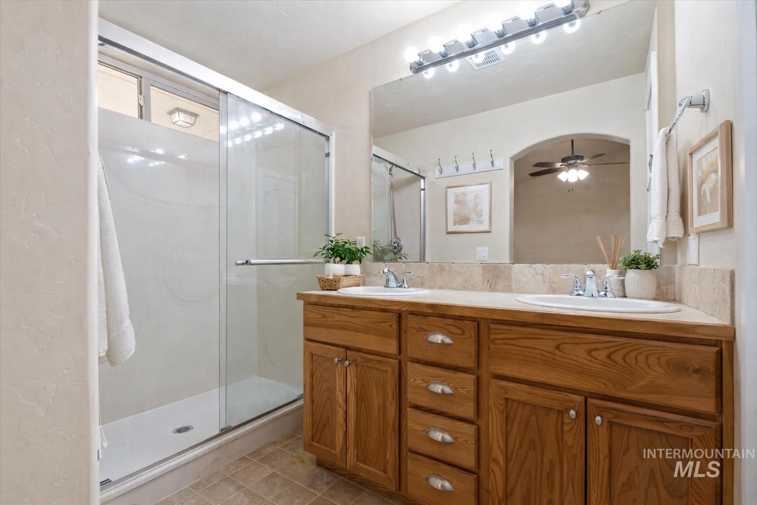 1838 Ridge Way, Middleton, Idaho 83644, 3 Bedrooms, 2 Bathrooms, Residential For Sale, Price $424,900,MLS 98973133