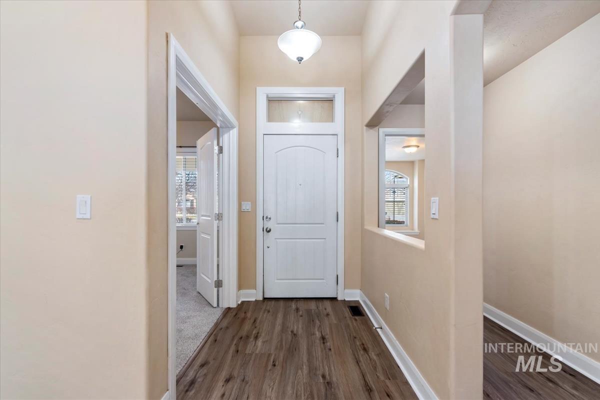 1838 Ridge Way, Middleton, Idaho 83644, 3 Bedrooms, 2 Bathrooms, Residential For Sale, Price $424,900,MLS 98973133