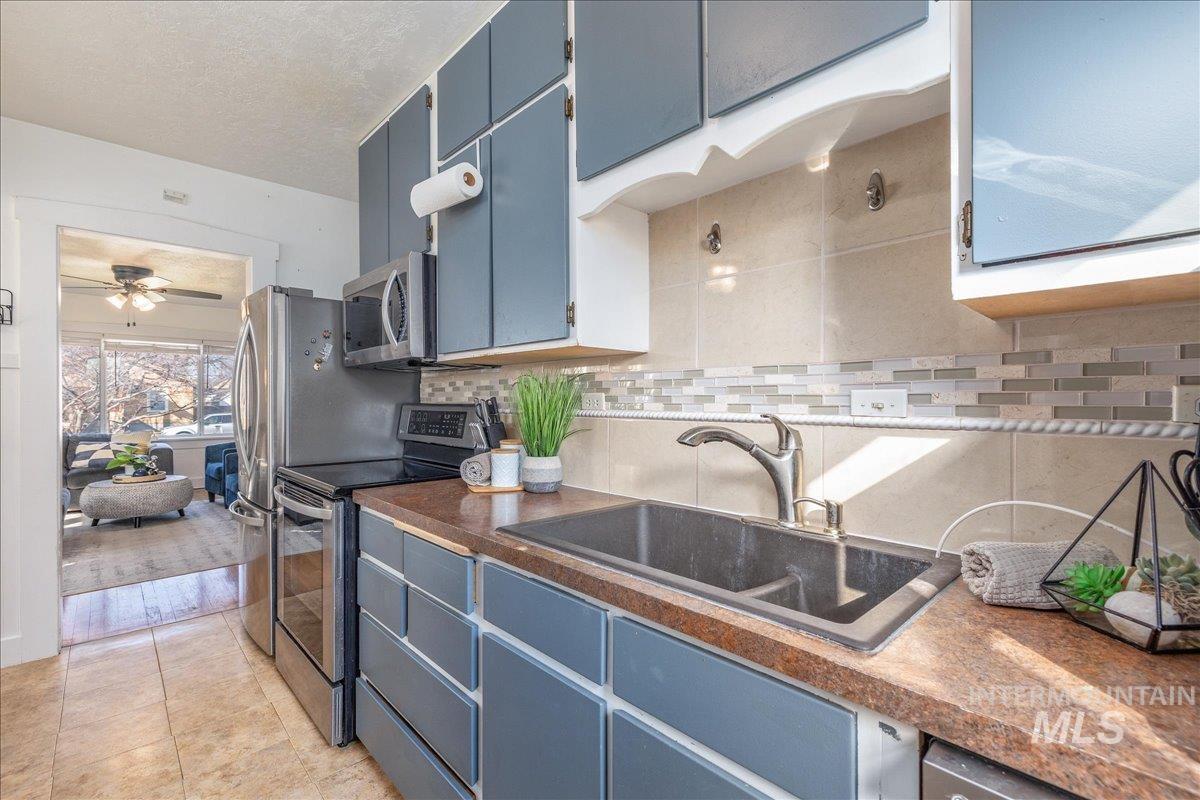 308 17th Avenue S, Nampa, Idaho 83651, 2 Bedrooms, 1 Bathroom, Residential For Sale, Price $320,000,MLS 98973135