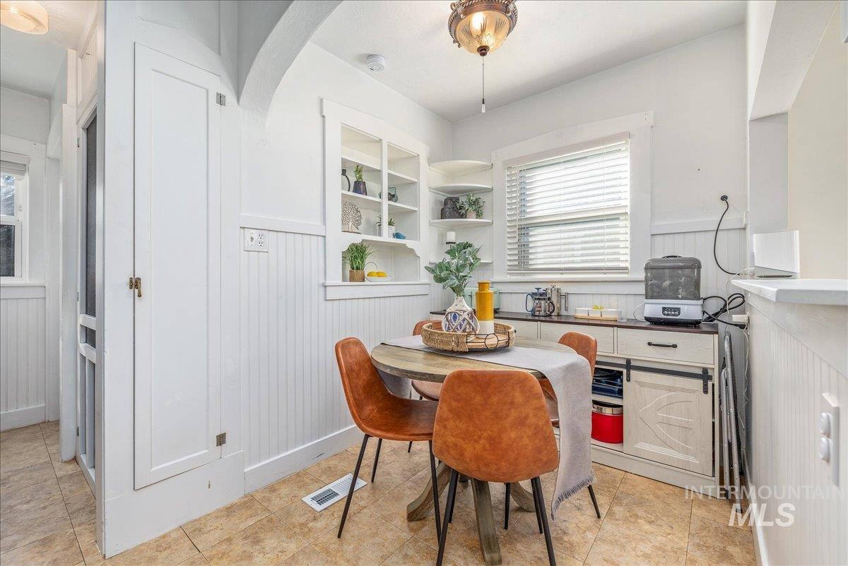 308 17th Avenue S, Nampa, Idaho 83651, 2 Bedrooms, 1 Bathroom, Residential For Sale, Price $320,000,MLS 98973135