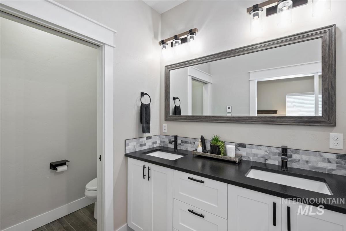 1980 Scotch Pine Dr., Middleton, Idaho 83644, 3 Bedrooms, 2 Bathrooms, Residential For Sale, Price $569,995,MLS 98973136