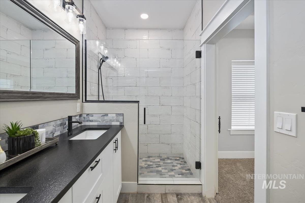 1980 Scotch Pine Dr., Middleton, Idaho 83644, 3 Bedrooms, 2 Bathrooms, Residential For Sale, Price $569,995,MLS 98973136