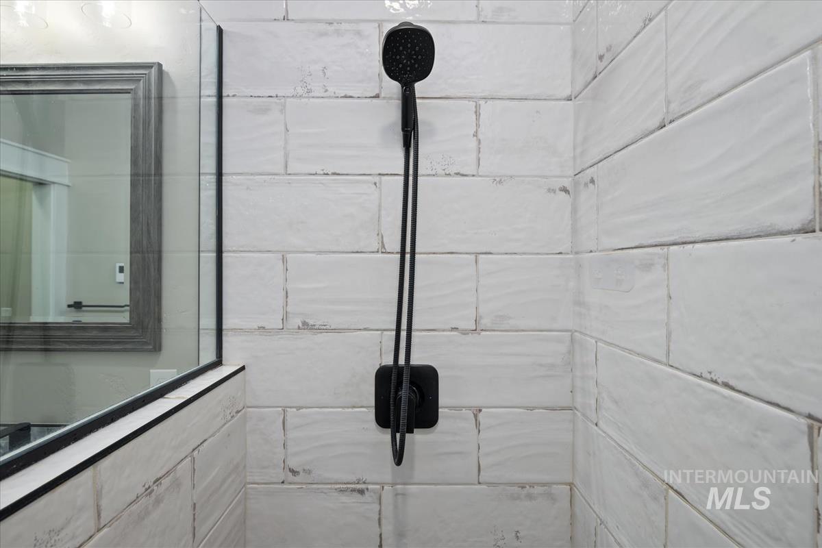 1980 Scotch Pine Dr., Middleton, Idaho 83644, 3 Bedrooms, 2 Bathrooms, Residential For Sale, Price $569,995,MLS 98973136