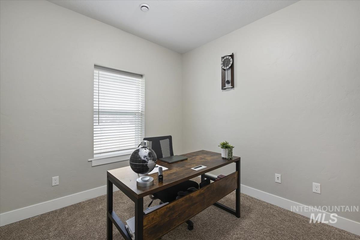 1980 Scotch Pine Dr., Middleton, Idaho 83644, 3 Bedrooms, 2 Bathrooms, Residential For Sale, Price $569,995,MLS 98973136