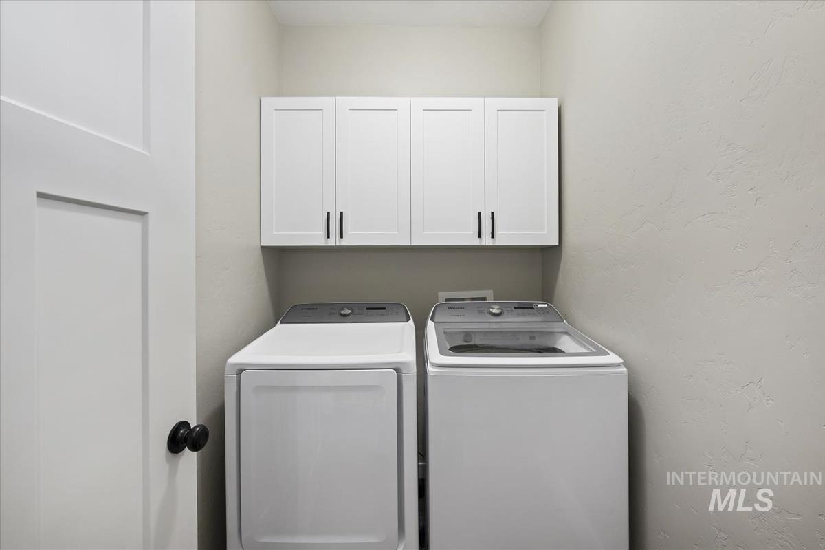 1980 Scotch Pine Dr., Middleton, Idaho 83644, 3 Bedrooms, 2 Bathrooms, Residential For Sale, Price $569,995,MLS 98973136