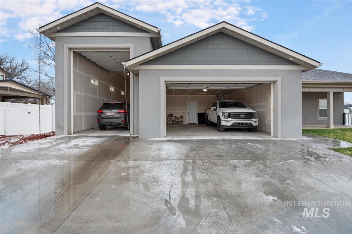 1980 Scotch Pine Dr., Middleton, Idaho 83644, 3 Bedrooms, 2 Bathrooms, Residential For Sale, Price $569,995,MLS 98973136